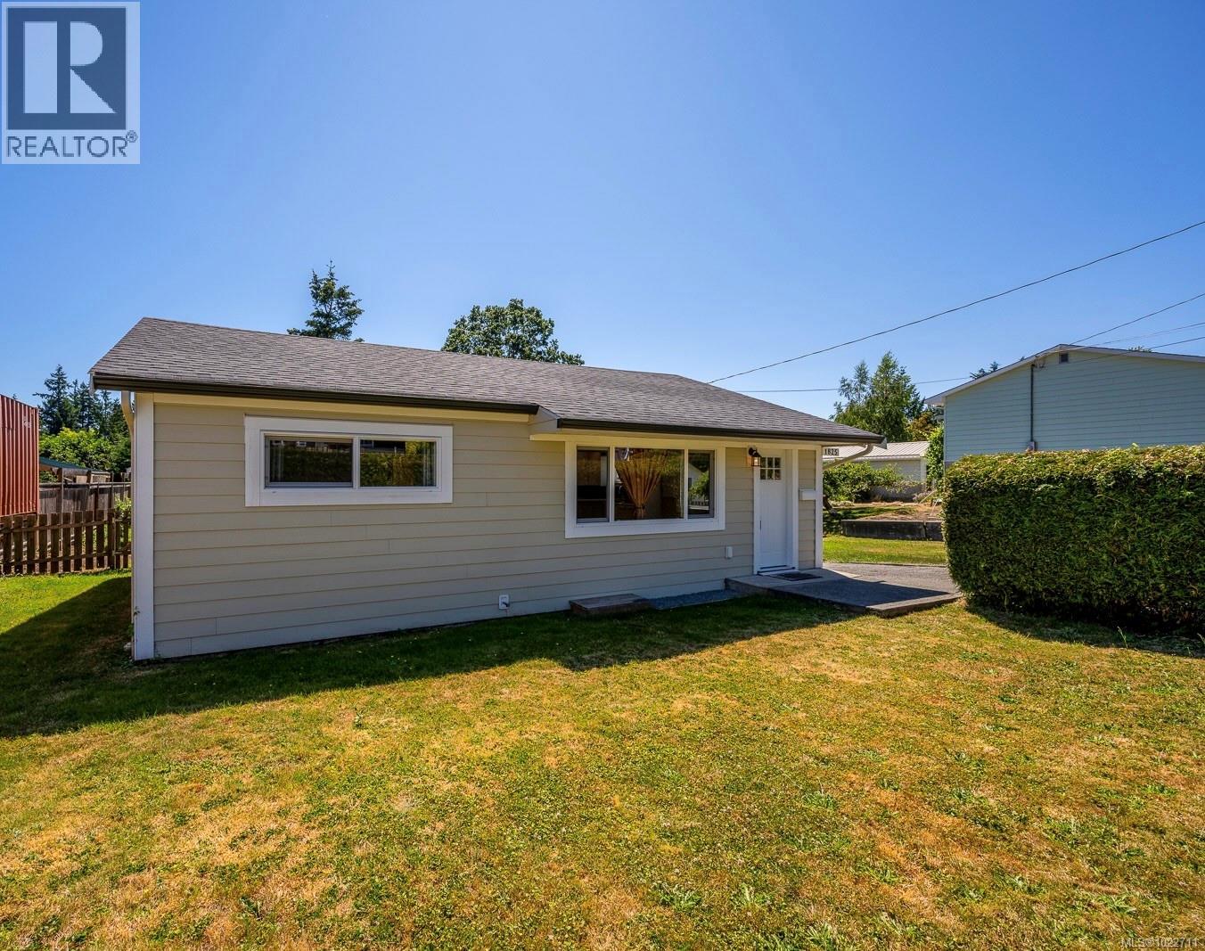 1825 Robb Ave, Comox, British Columbia