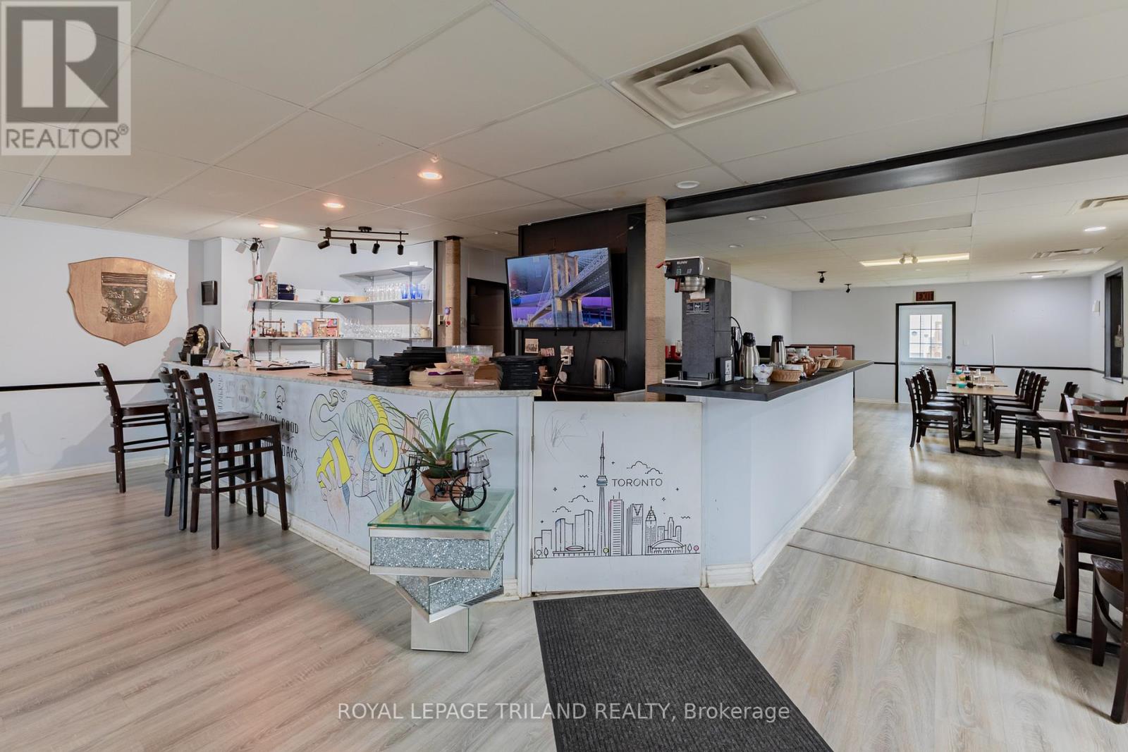 Photo 11 of 50 for 41 Main Street E