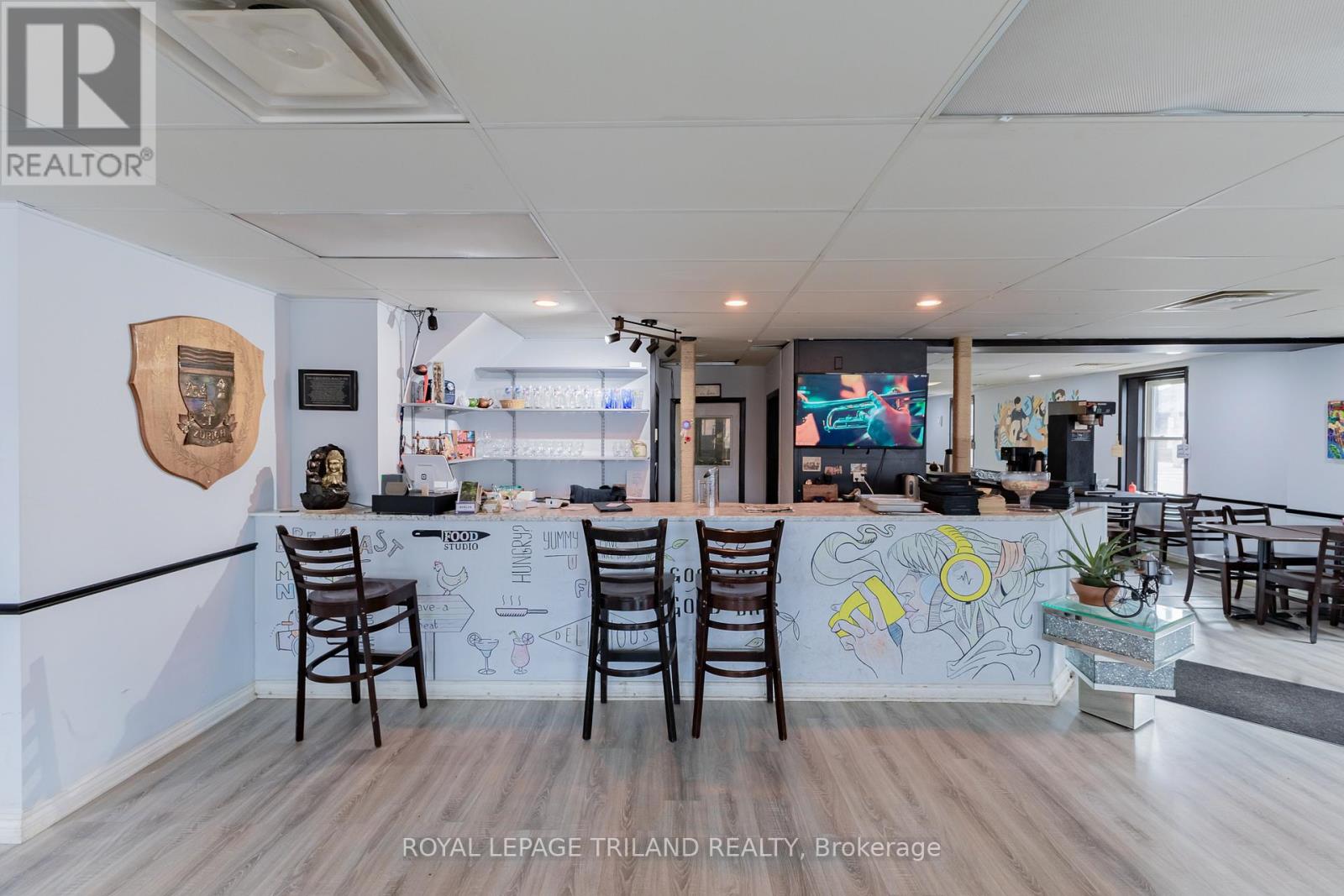 Photo 12 of 50 for 41 Main Street E