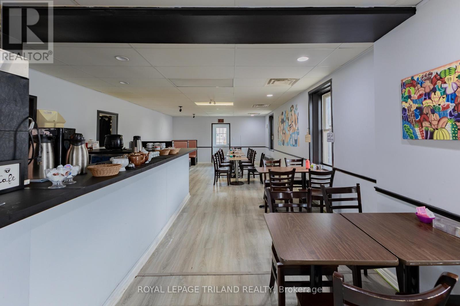 Photo 17 of 50 for 41 Main Street E