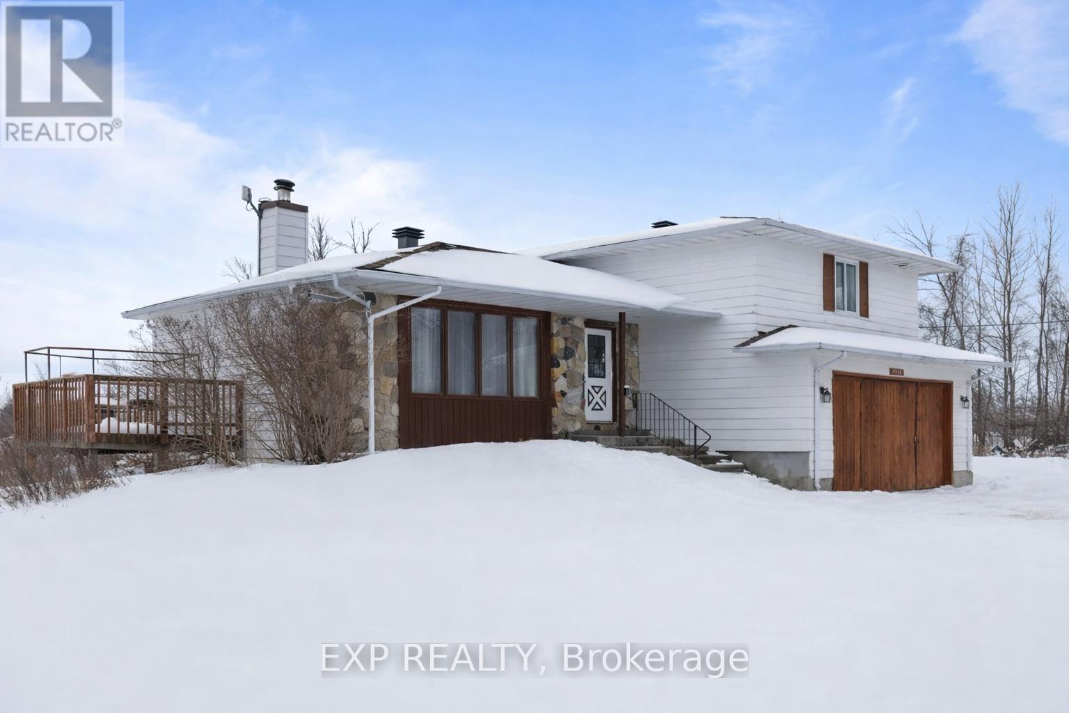 3746 Campbellcroft Road, Ottawa, Ontario  K0A 2W0 - Photo 3 - X12683924