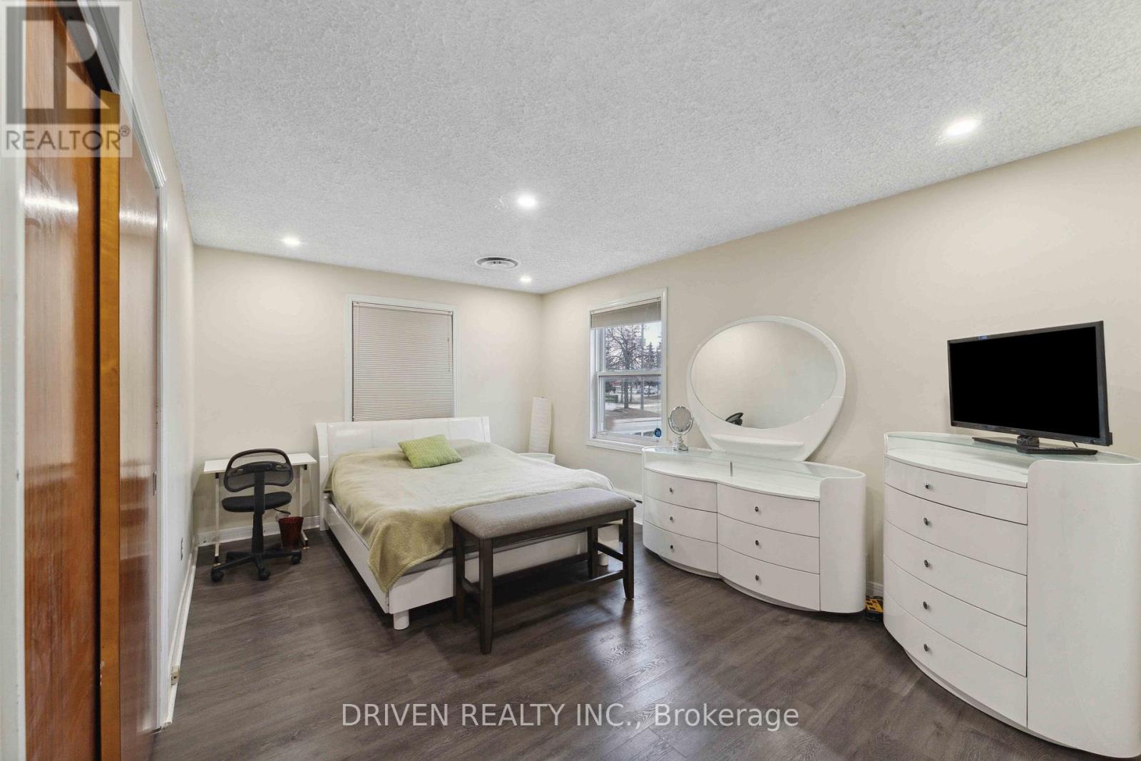 1266 Walkley Road, Ottawa, Ontario  K1V 6P7 - Photo 9 - X12683932