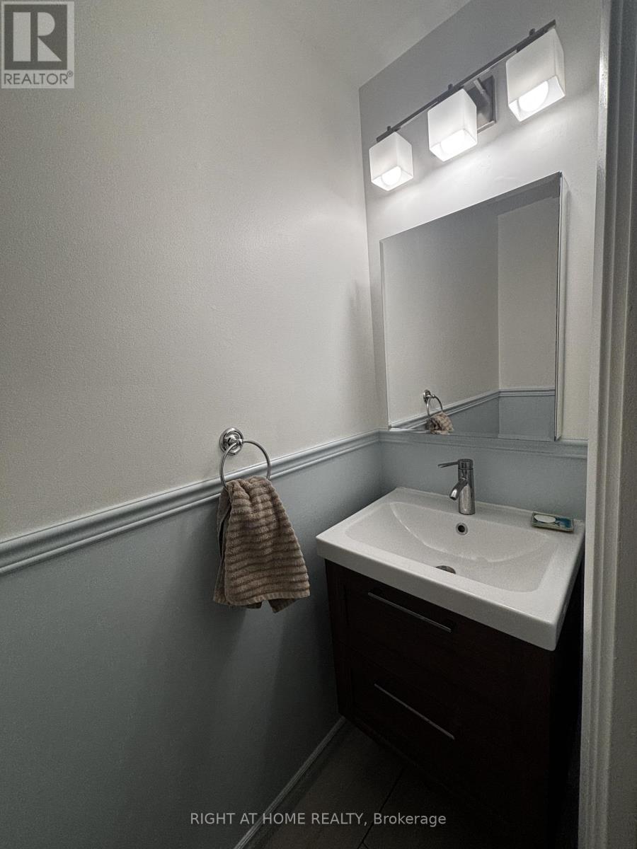 51 - 1213 Bowmount Street, Ottawa, Ontario  K1J 8T3 - Photo 11 - X12683954