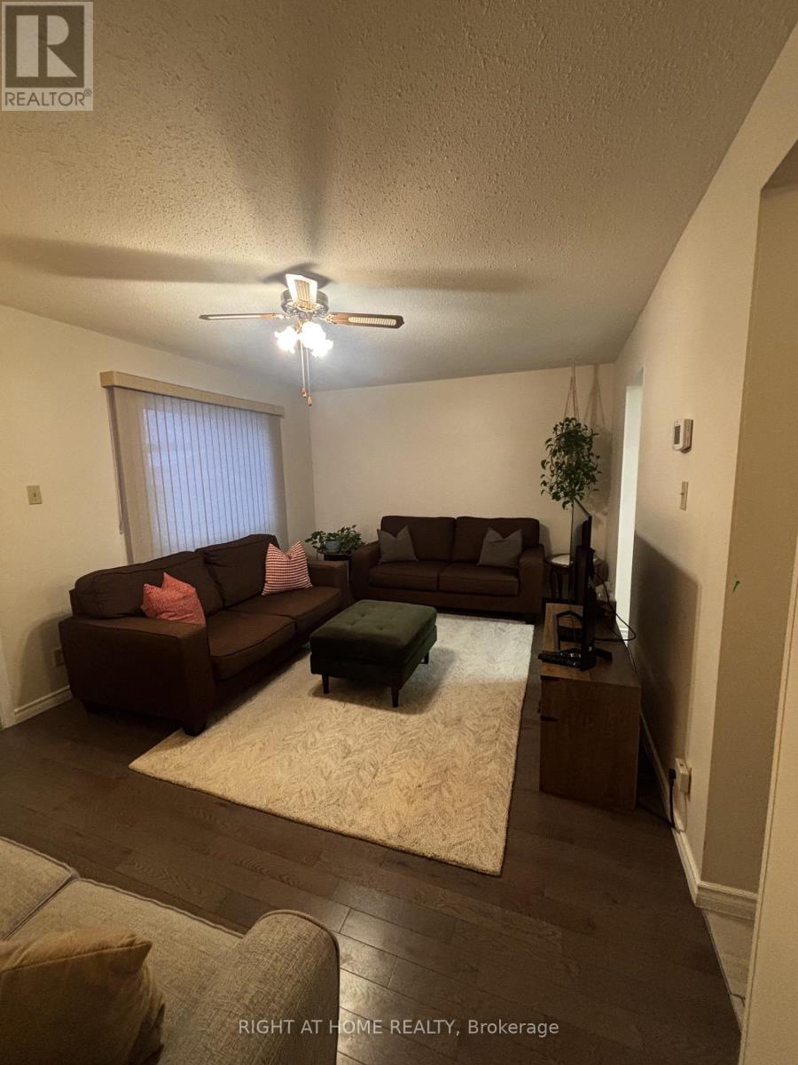 51 - 1213 Bowmount Street, Ottawa, Ontario  K1J 8T3 - Photo 2 - X12683954