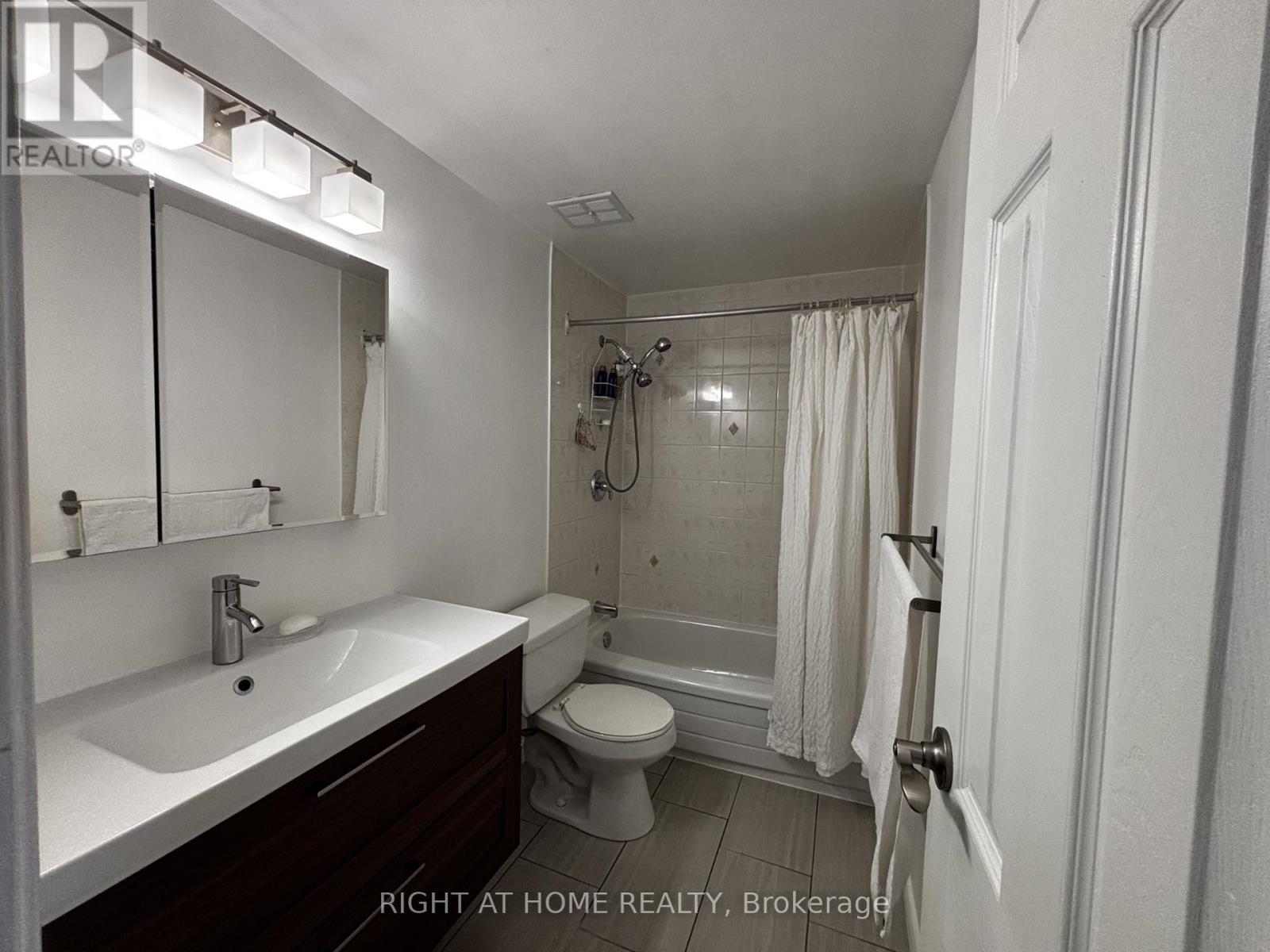 51 - 1213 Bowmount Street, Ottawa, Ontario  K1J 8T3 - Photo 20 - X12683954