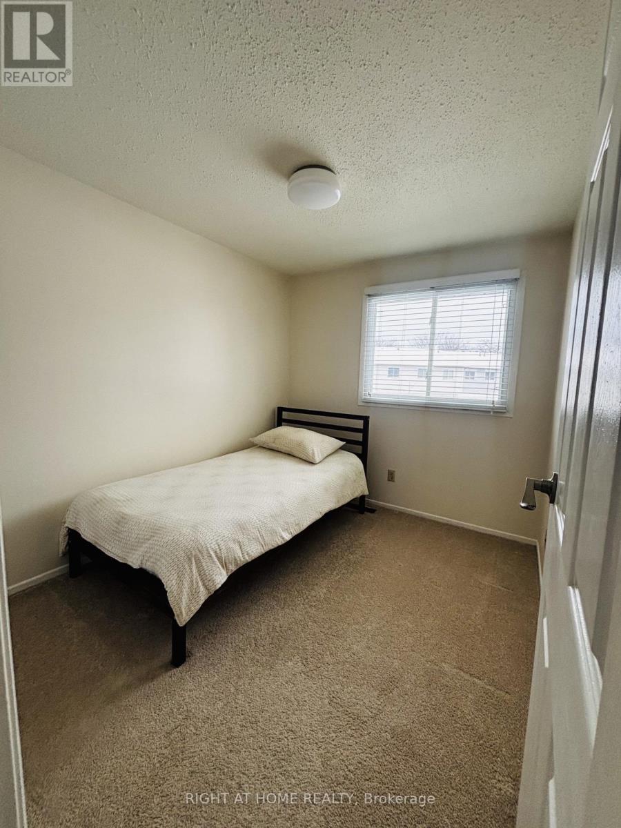 51 - 1213 Bowmount Street, Ottawa, Ontario  K1J 8T3 - Photo 22 - X12683954