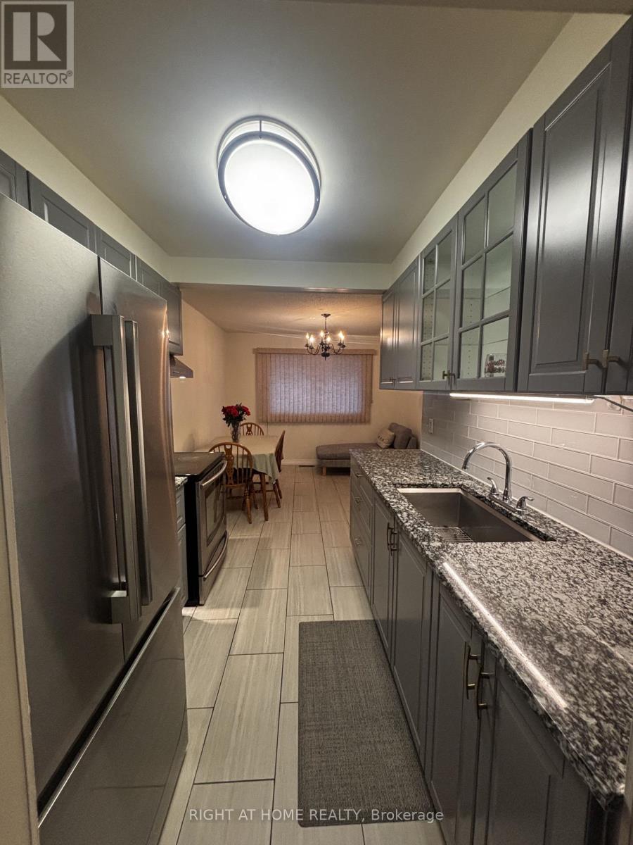 51 - 1213 Bowmount Street, Ottawa, Ontario  K1J 8T3 - Photo 7 - X12683954