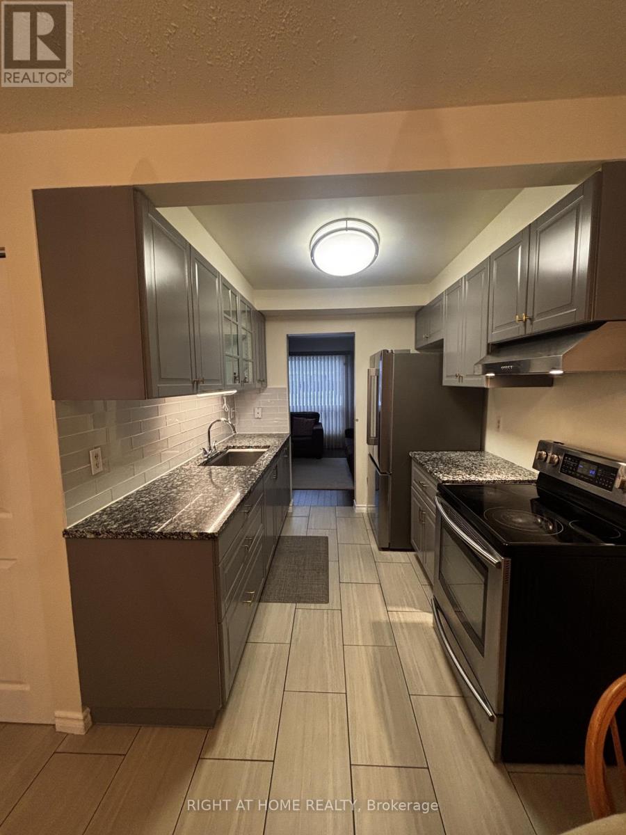 51 - 1213 Bowmount Street, Ottawa, Ontario  K1J 8T3 - Photo 8 - X12683954