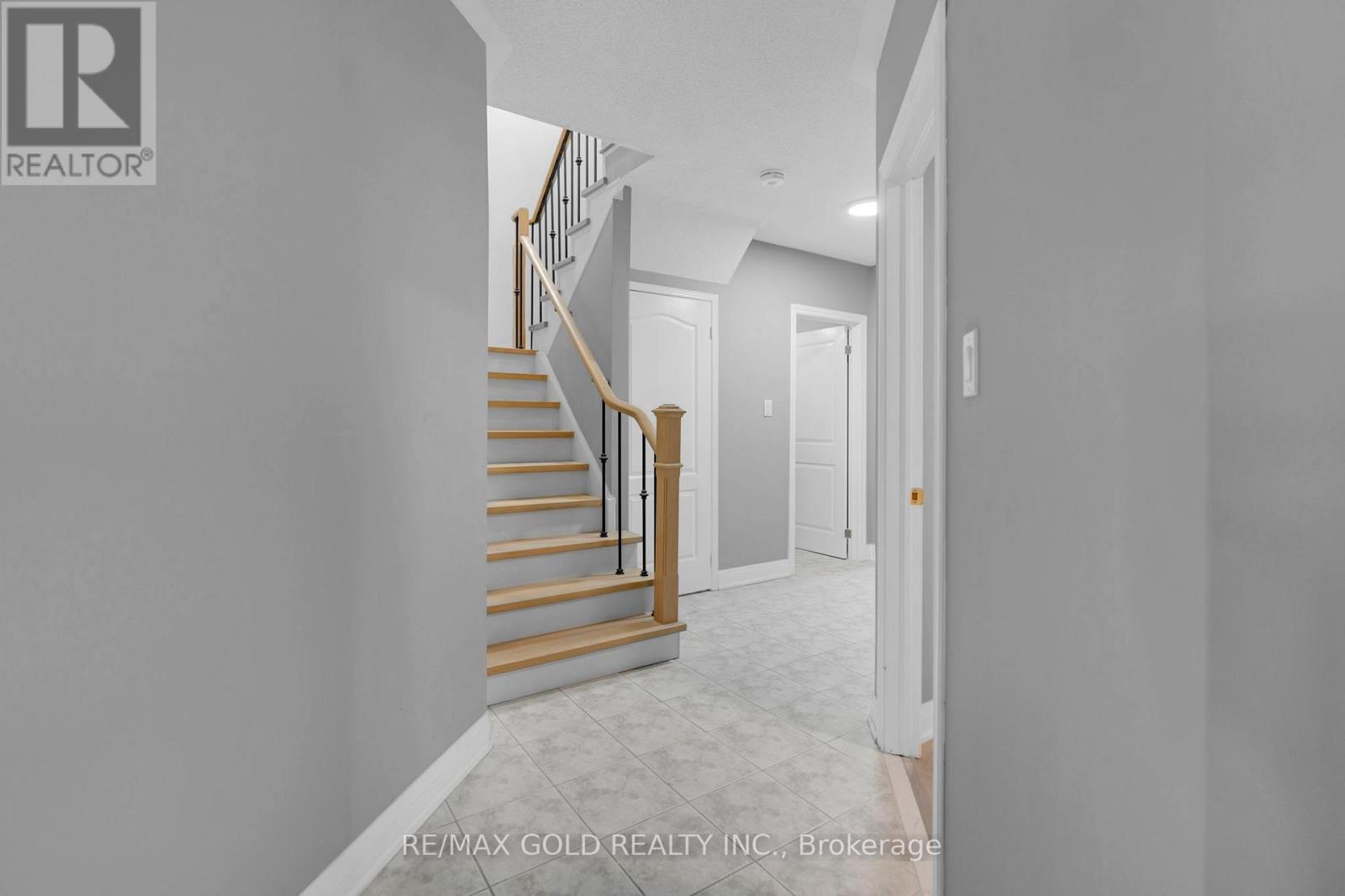 18 Cobbler Street, Brampton, Ontario  L6X 4T5 - Photo 13 - W12663170