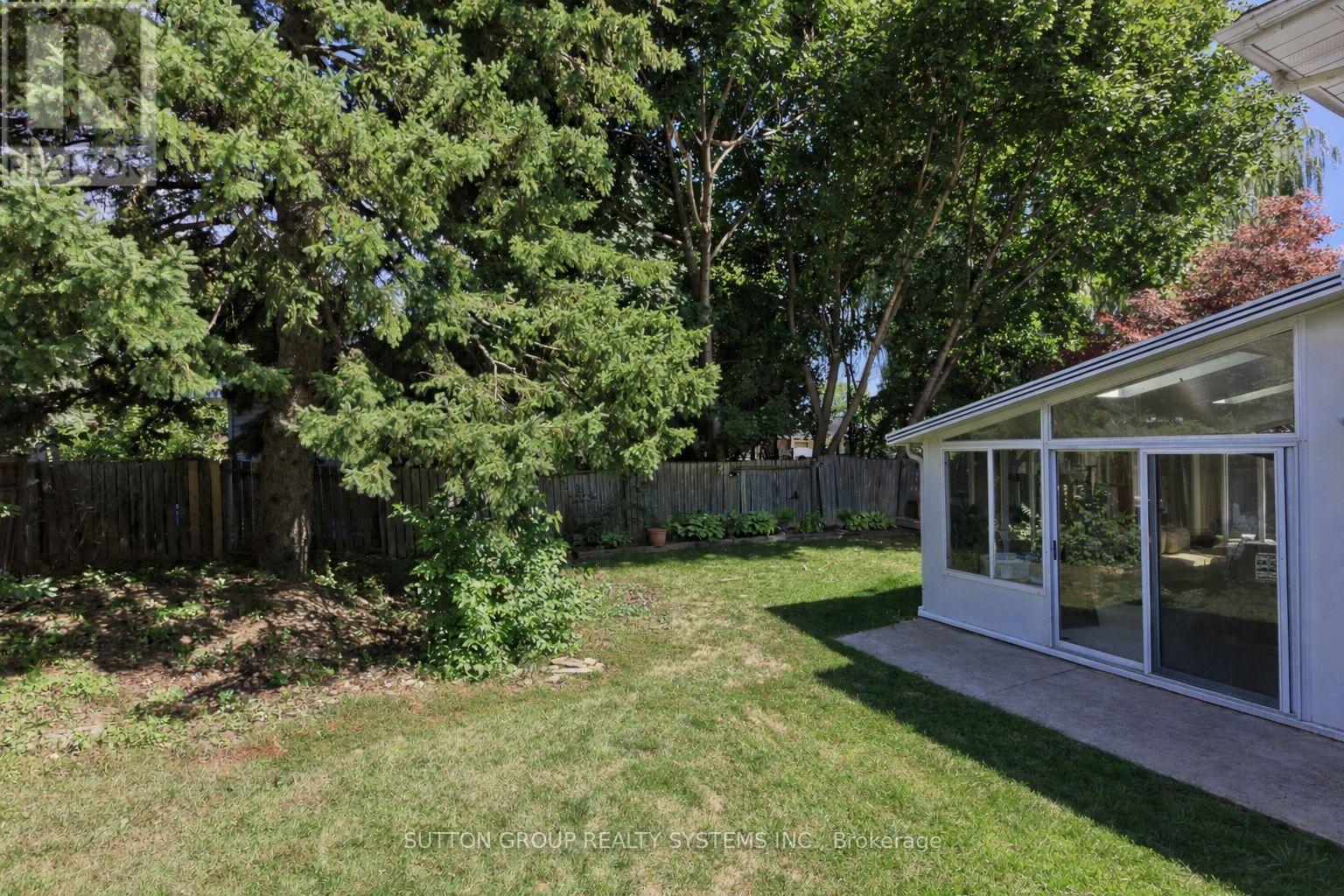 1535 Thetford Court, Mississauga, Ontario  L5J 3N2 - Photo 21 - W12683374