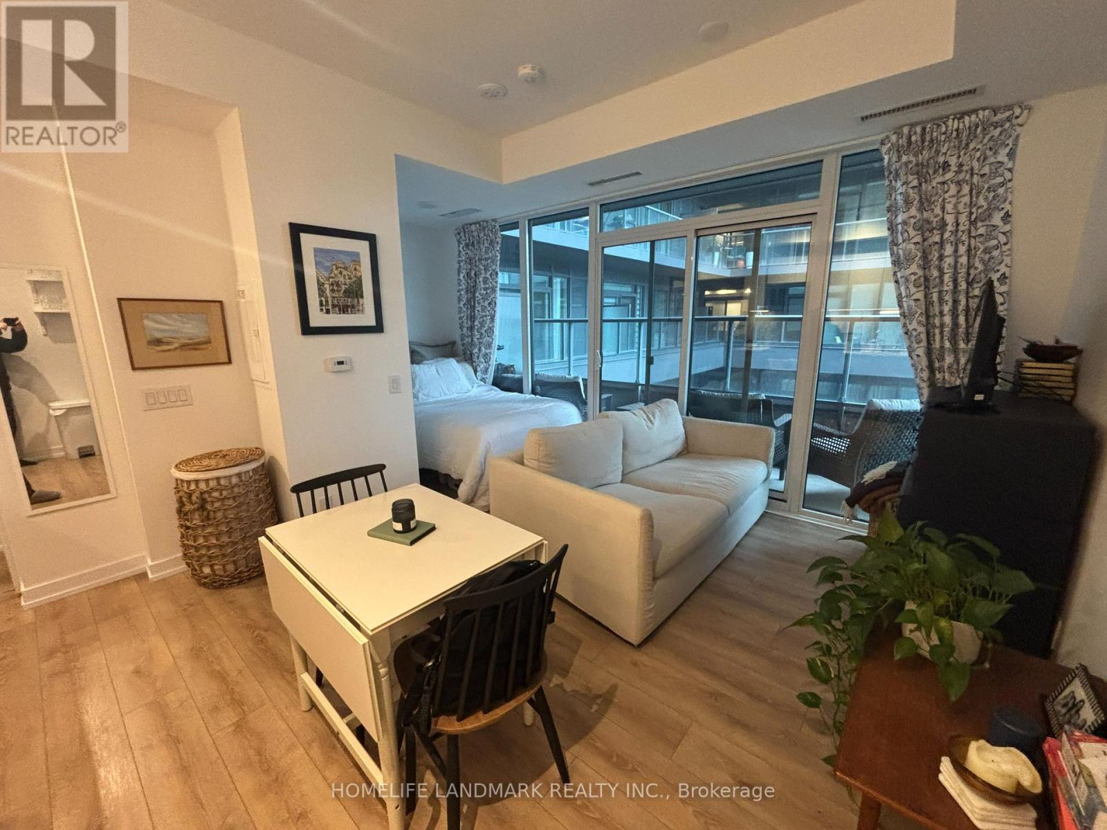 402 - 500 Dupont Street, Toronto, Ontario  M6G 0B8 - Photo 4 - C12683974