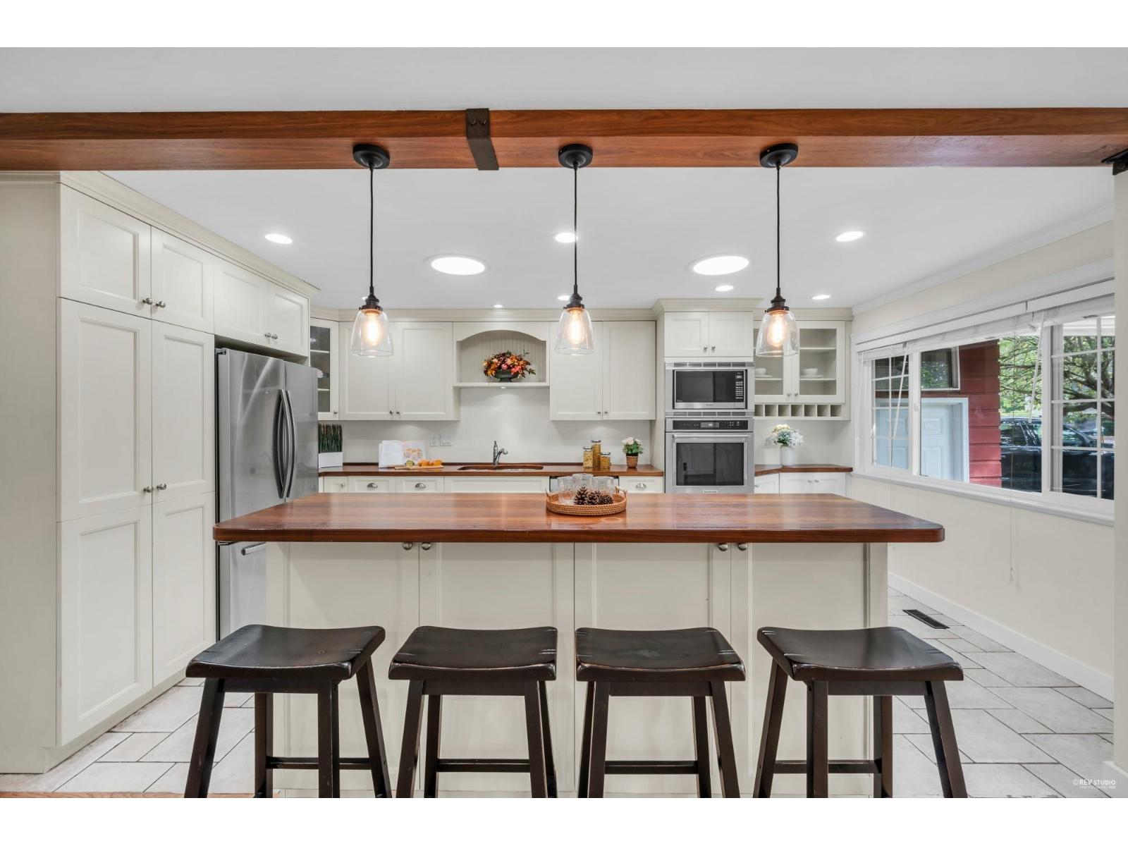 2325 124 STREET, Surrey, British Columbia