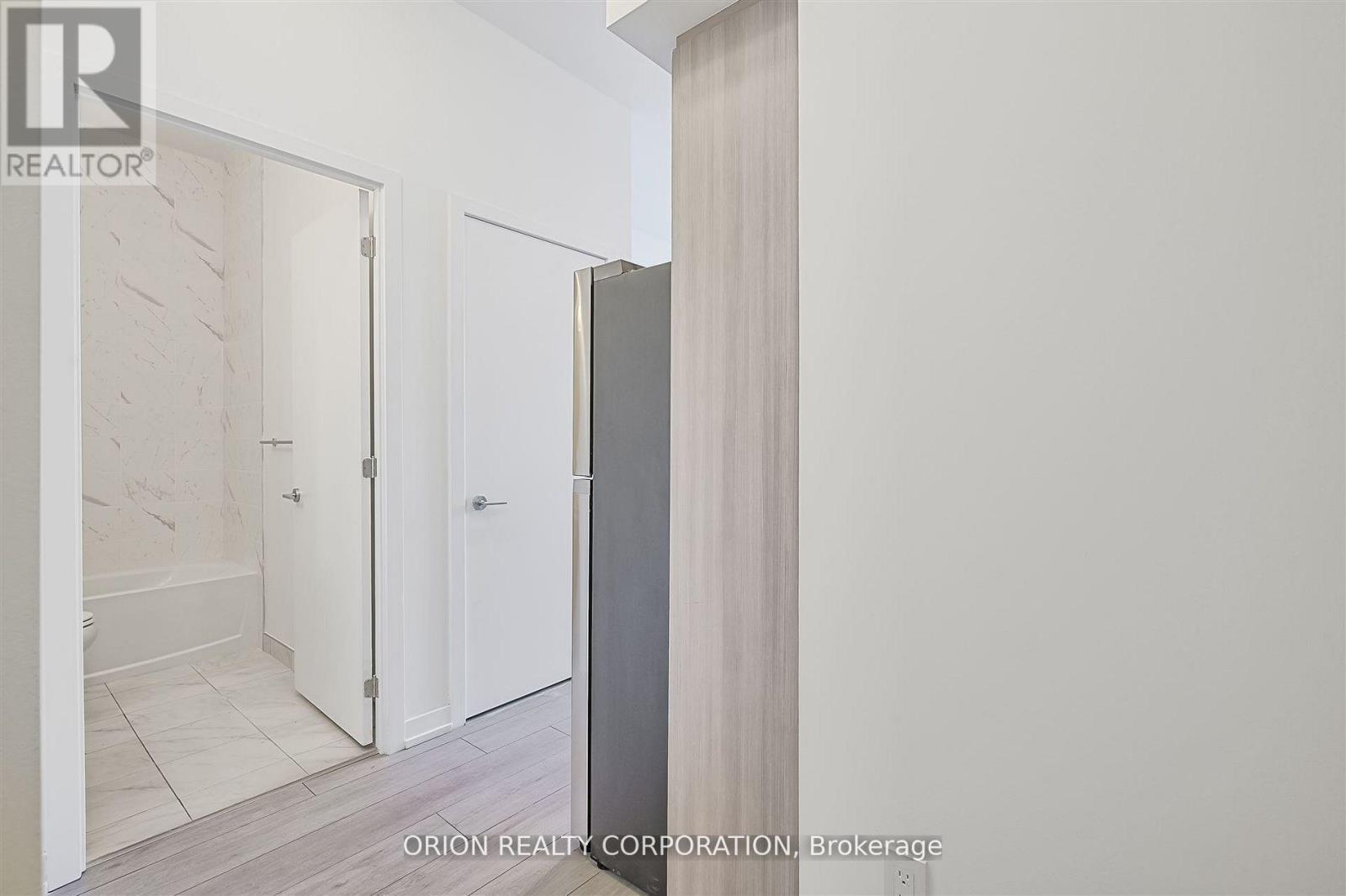 110 - 556 Marlee Avenue, Toronto, Ontario  M6B 0B1 - Photo 6 - W12683930