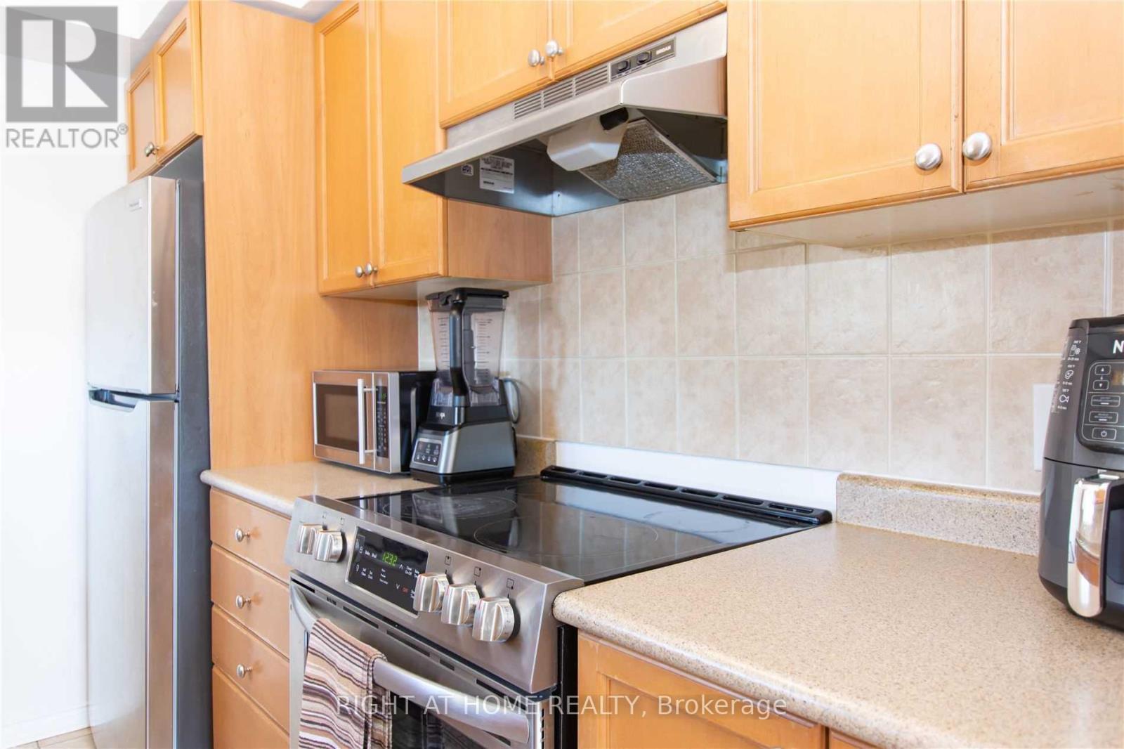 313 - 4975 Southampton Drive, Mississauga, Ontario  L5M 8C7 - Photo 12 - W12683966