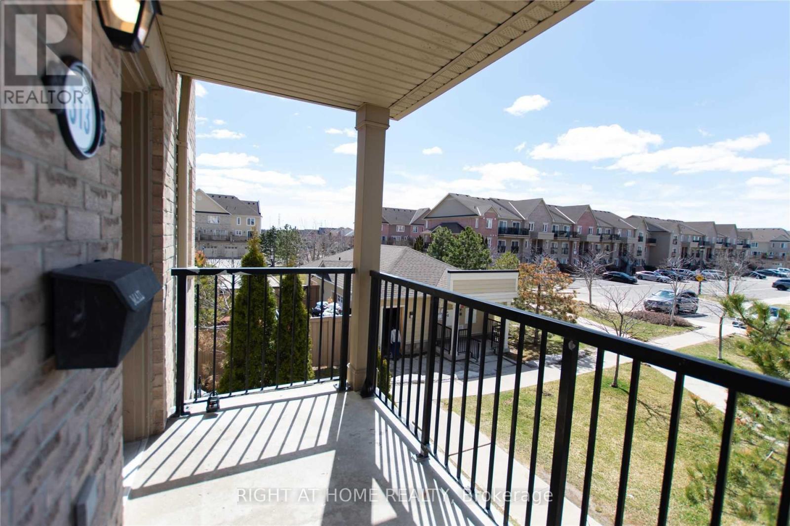 313 - 4975 Southampton Drive, Mississauga, Ontario  L5M 8C7 - Photo 4 - W12683966
