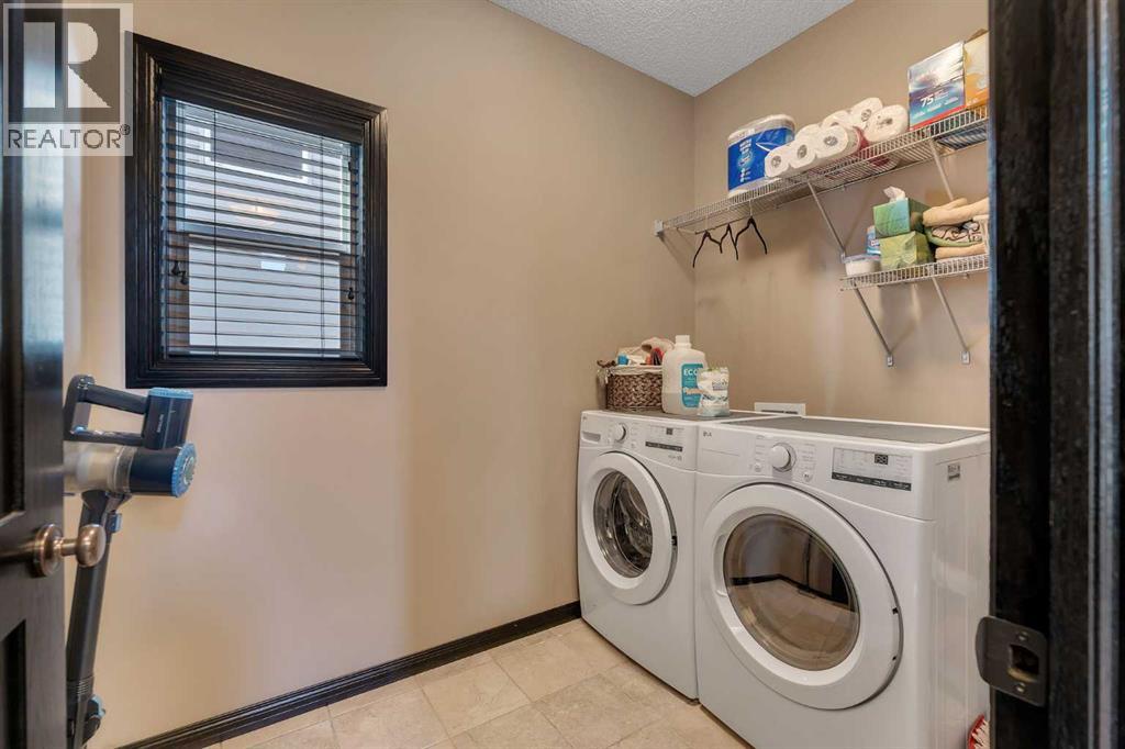 73 Elgin Meadows Link Se, Calgary, Alberta  T2Z 0S3 - Photo 9 - A2277094