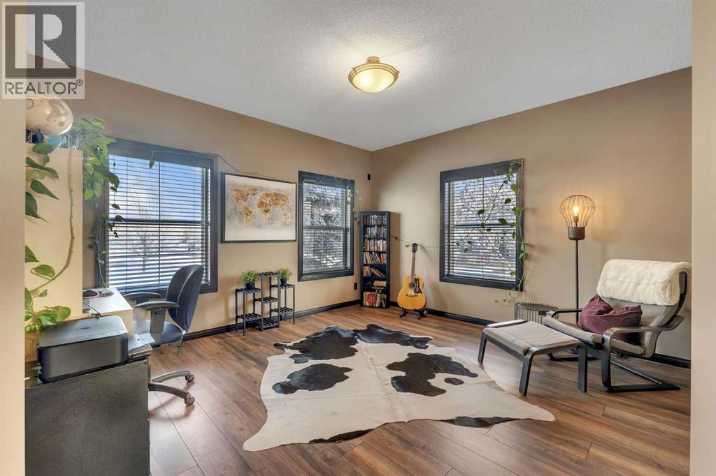 73 Elgin Meadows Link Se, Calgary, Alberta  T2Z 0S3 - Photo 5 - A2277094