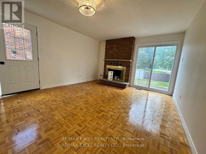 Ground (Unit B) - 53 Hickorynut Drive, Toronto, Ontario  M2J 4W6 - Photo 10 - C12681470