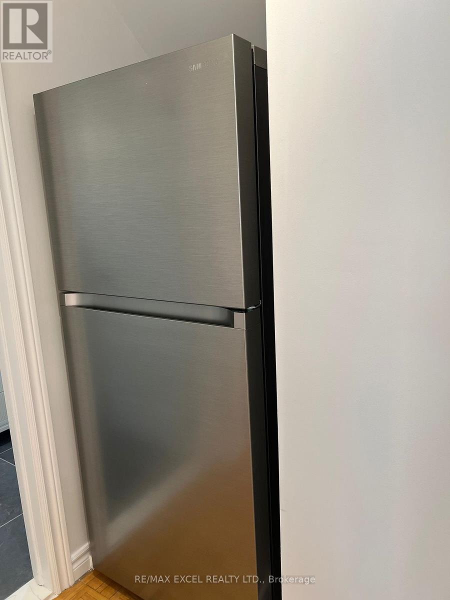 Ground (Unit B) - 53 Hickorynut Drive, Toronto, Ontario  M2J 4W6 - Photo 3 - C12681470