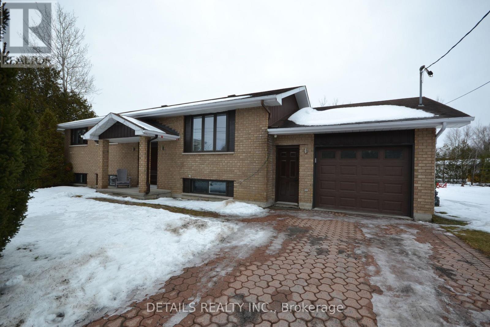 2708 Bekkers Court, Ottawa, Ontario  K0A 2P0 - Photo 2 - X12683314