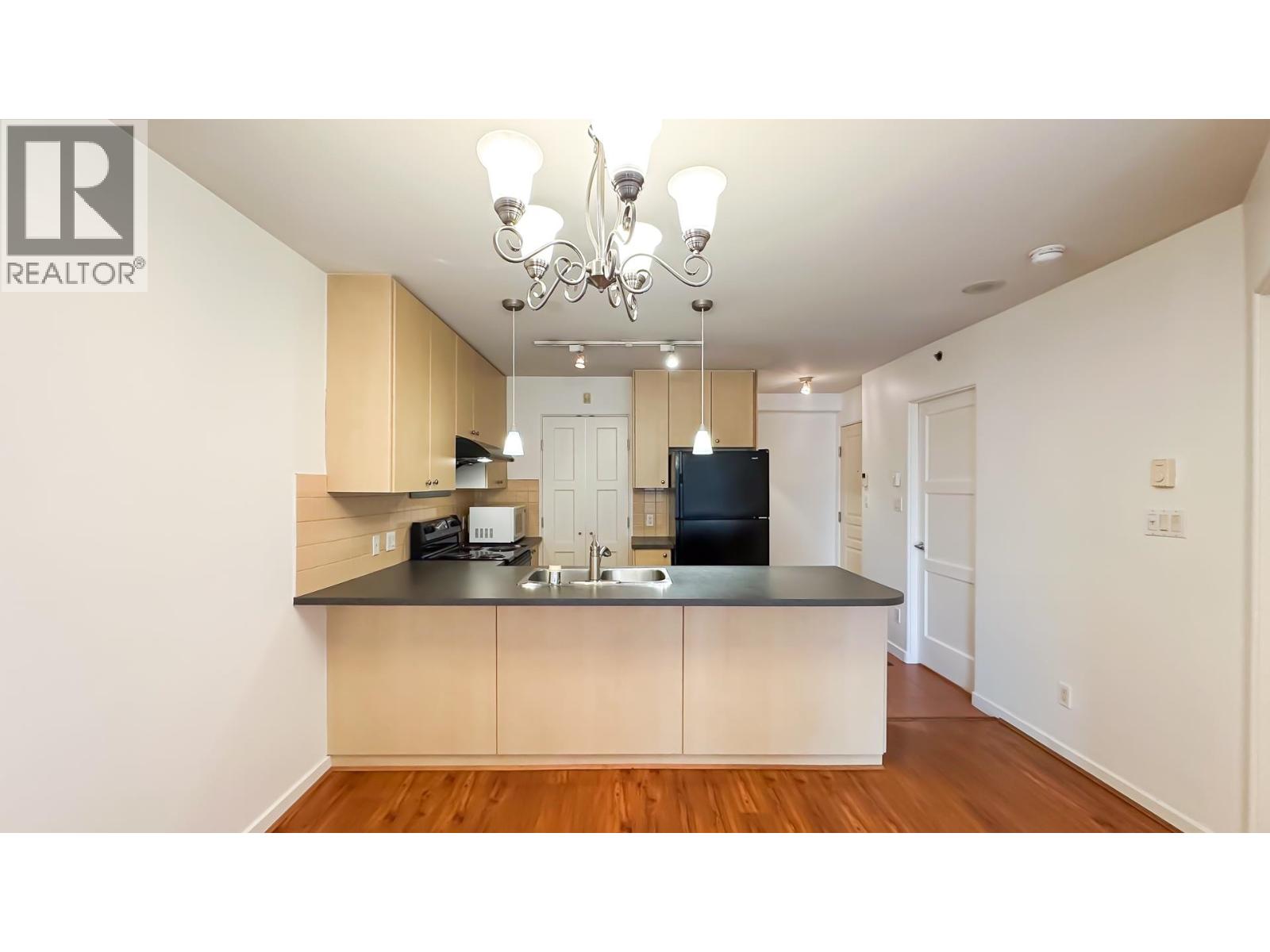 511 819 Hamilton Street, Vancouver, British Columbia V6B 6M2 - Photo 5 - R3068758