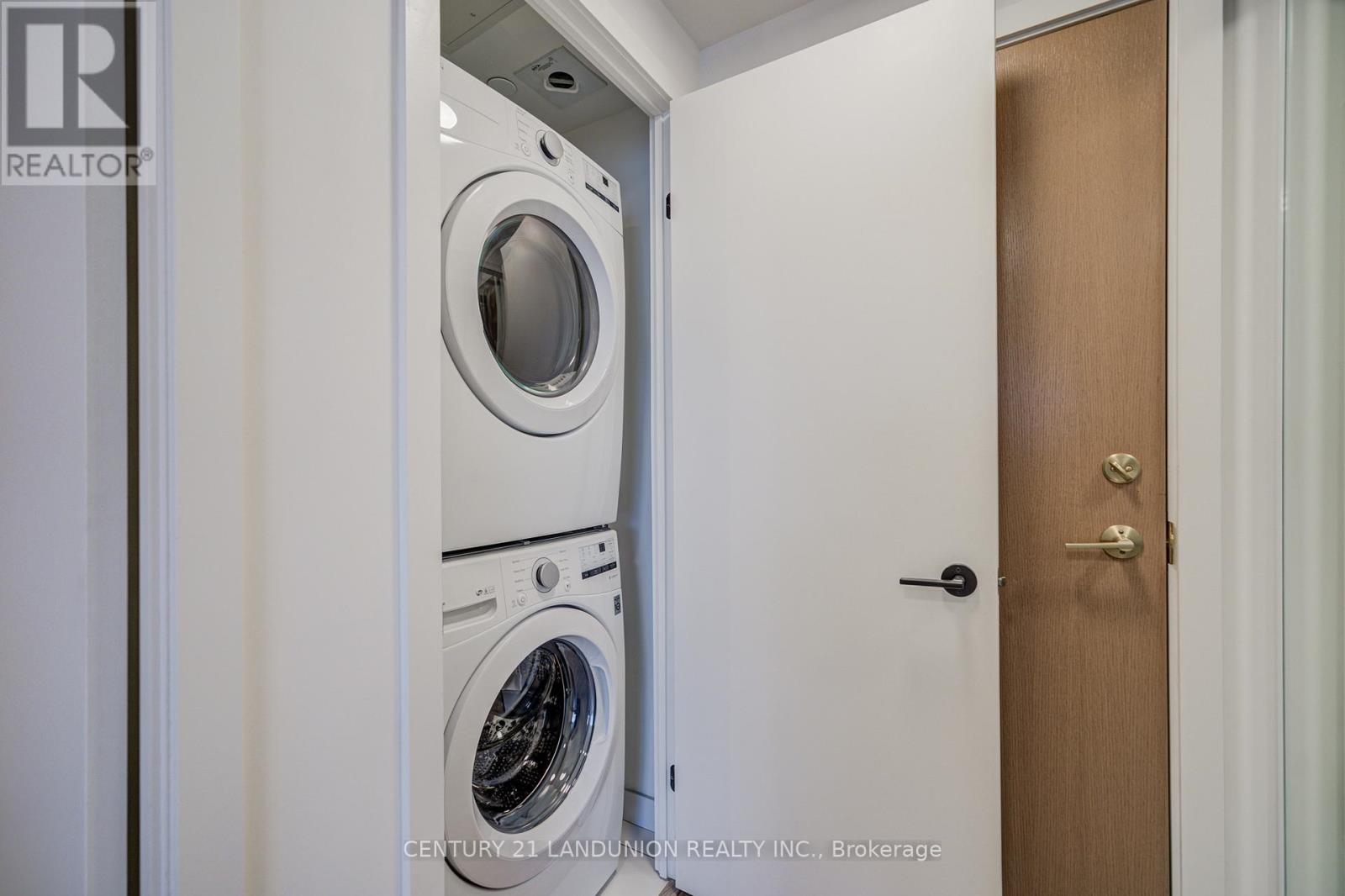 512 - 1285 Queen Street E, Toronto, Ontario  M4L 1C2 - Photo 31 - E12683096