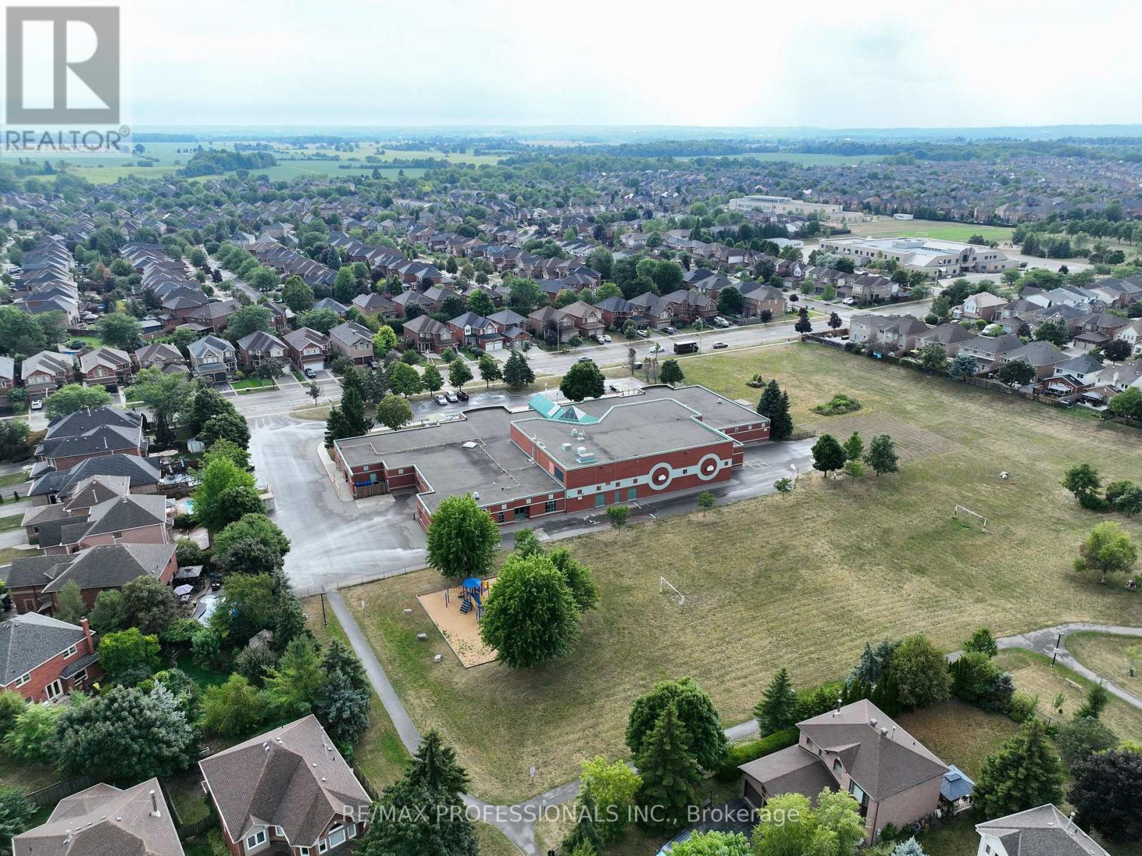 183 Barber Drive, Halton Hills, Ontario  L7G 5L5 - Photo 43 - W12594346