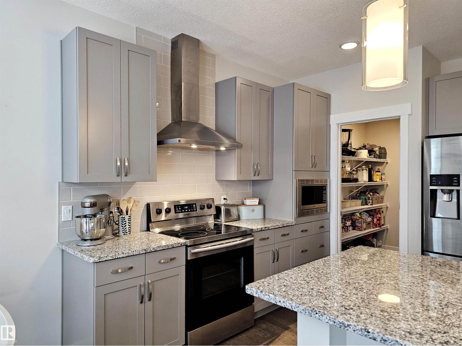 122 Joyal Wy, St. Albert, Alberta  T8N 7V3 - Photo 21 - E4469183