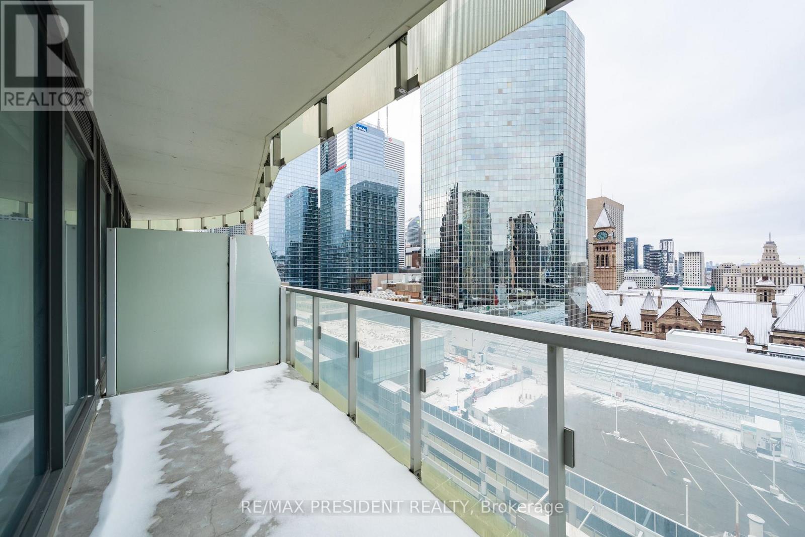 1310 - 197 Yonge Street, Toronto, Ontario  M5B 1M4 - Photo 12 - C12683984