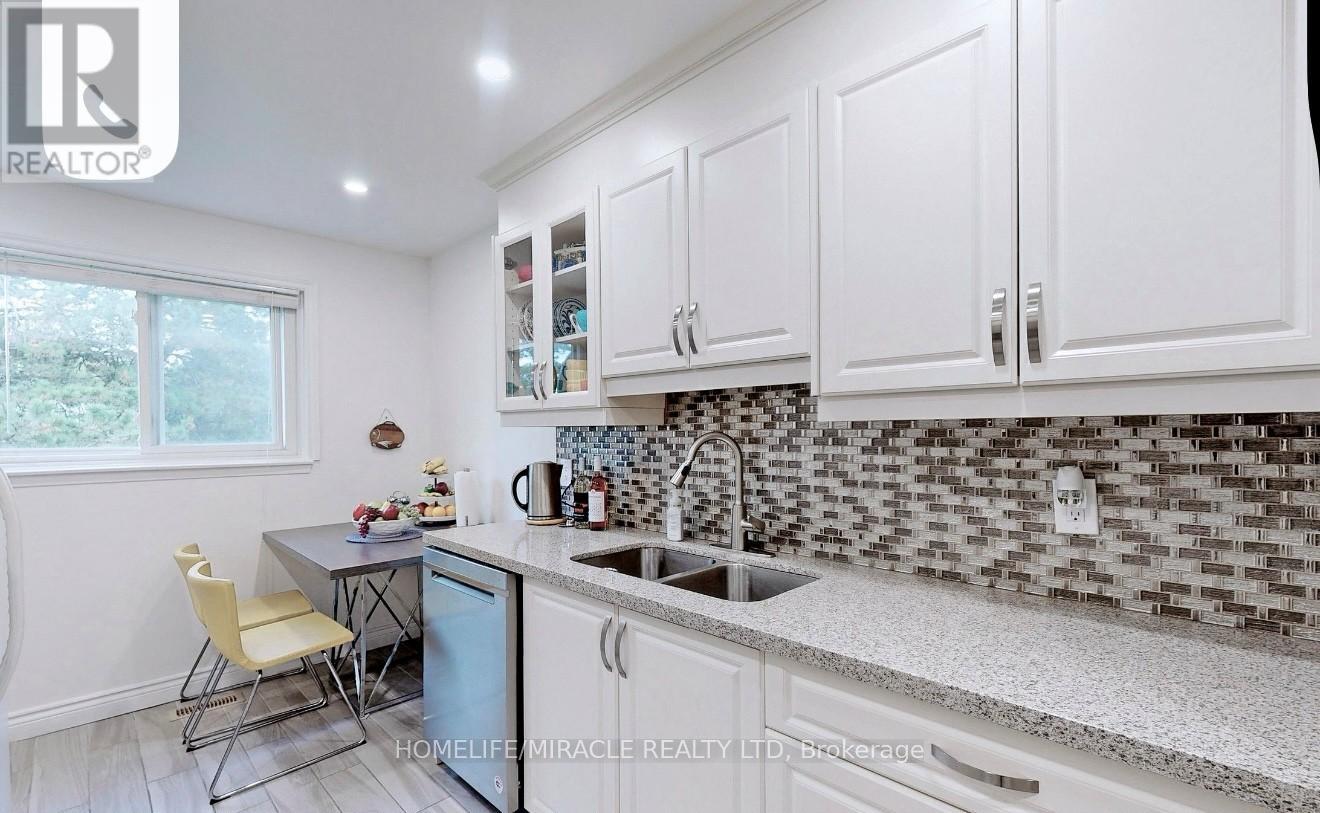 28 Scotney Grove, Toronto, Ontario  M1B 2S4 - Photo 9 - E12499704