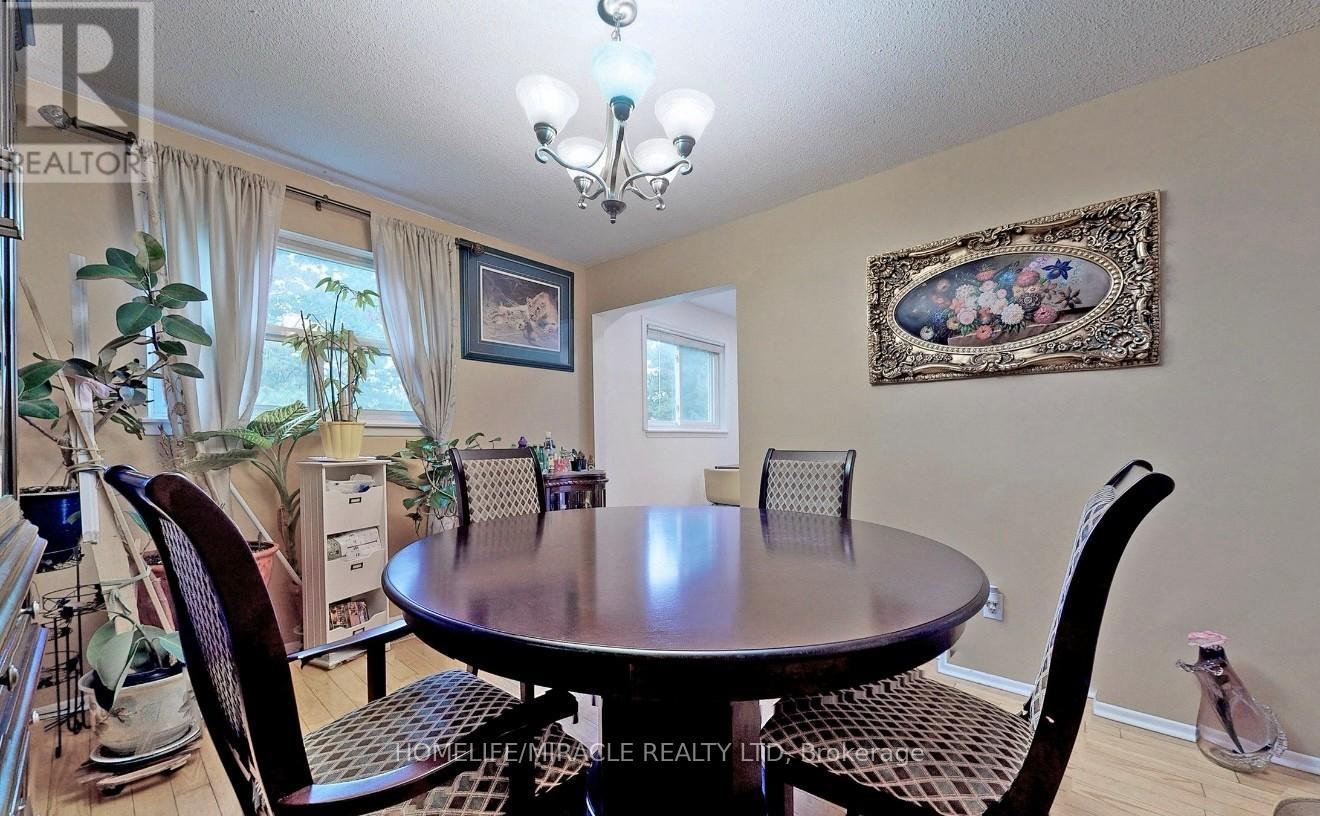 28 Scotney Grove, Toronto, Ontario  M1B 2S4 - Photo 8 - E12499704