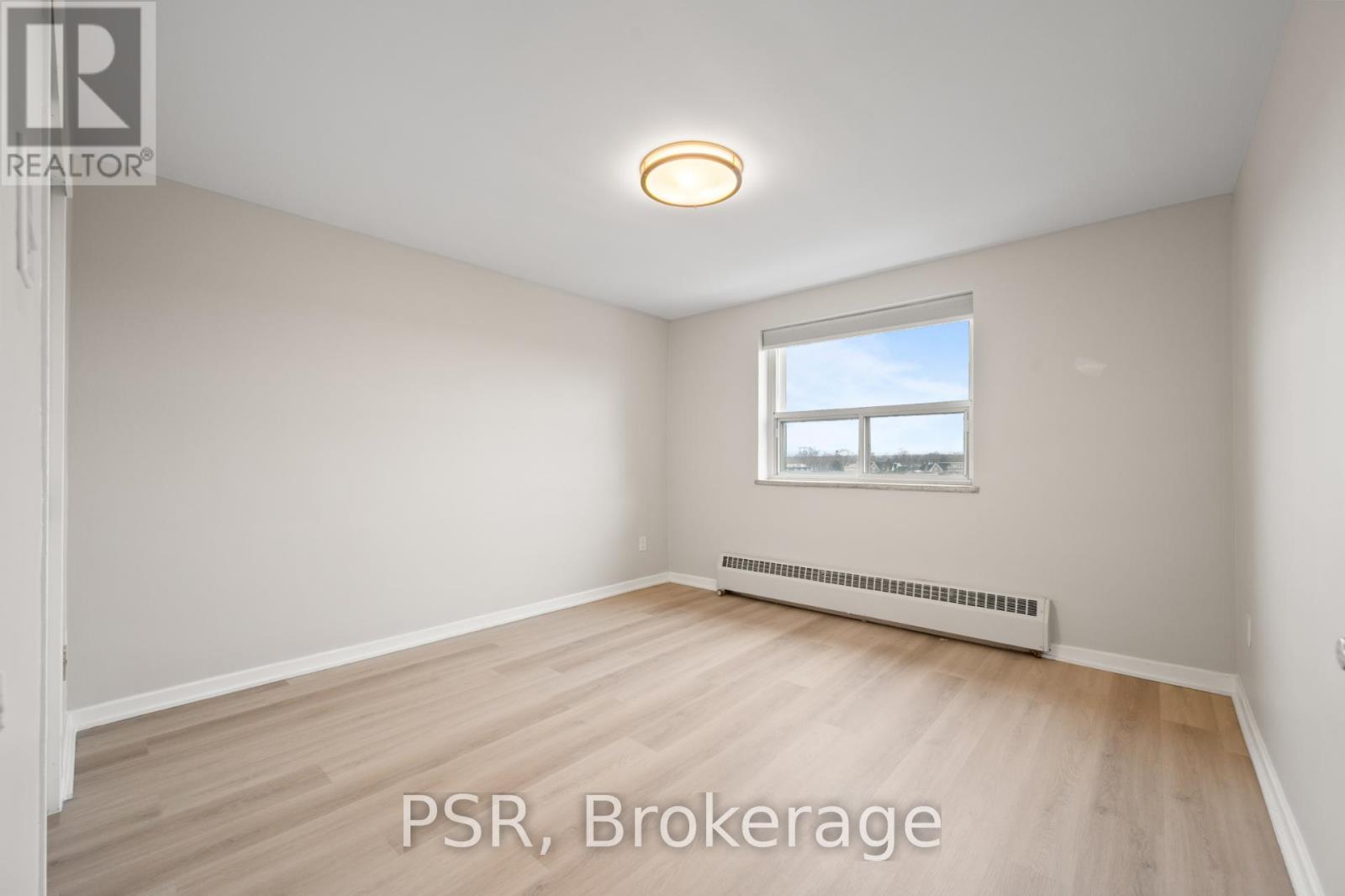 606 - 2300 Marine Drive, Oakville, Ontario  L6L 1C3 - Photo 6 - W12681416