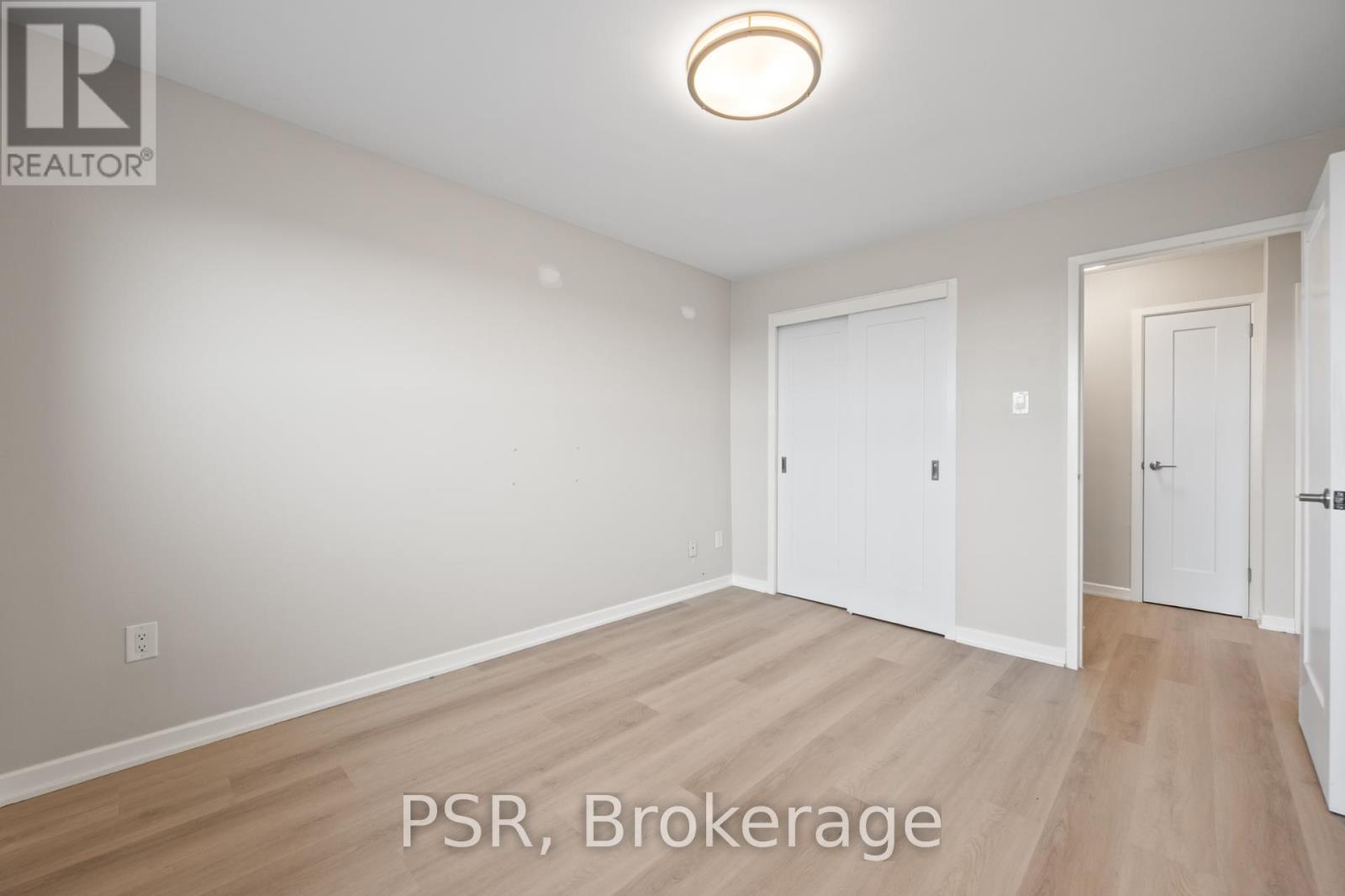 606 - 2300 Marine Drive, Oakville, Ontario  L6L 1C3 - Photo 9 - W12681416