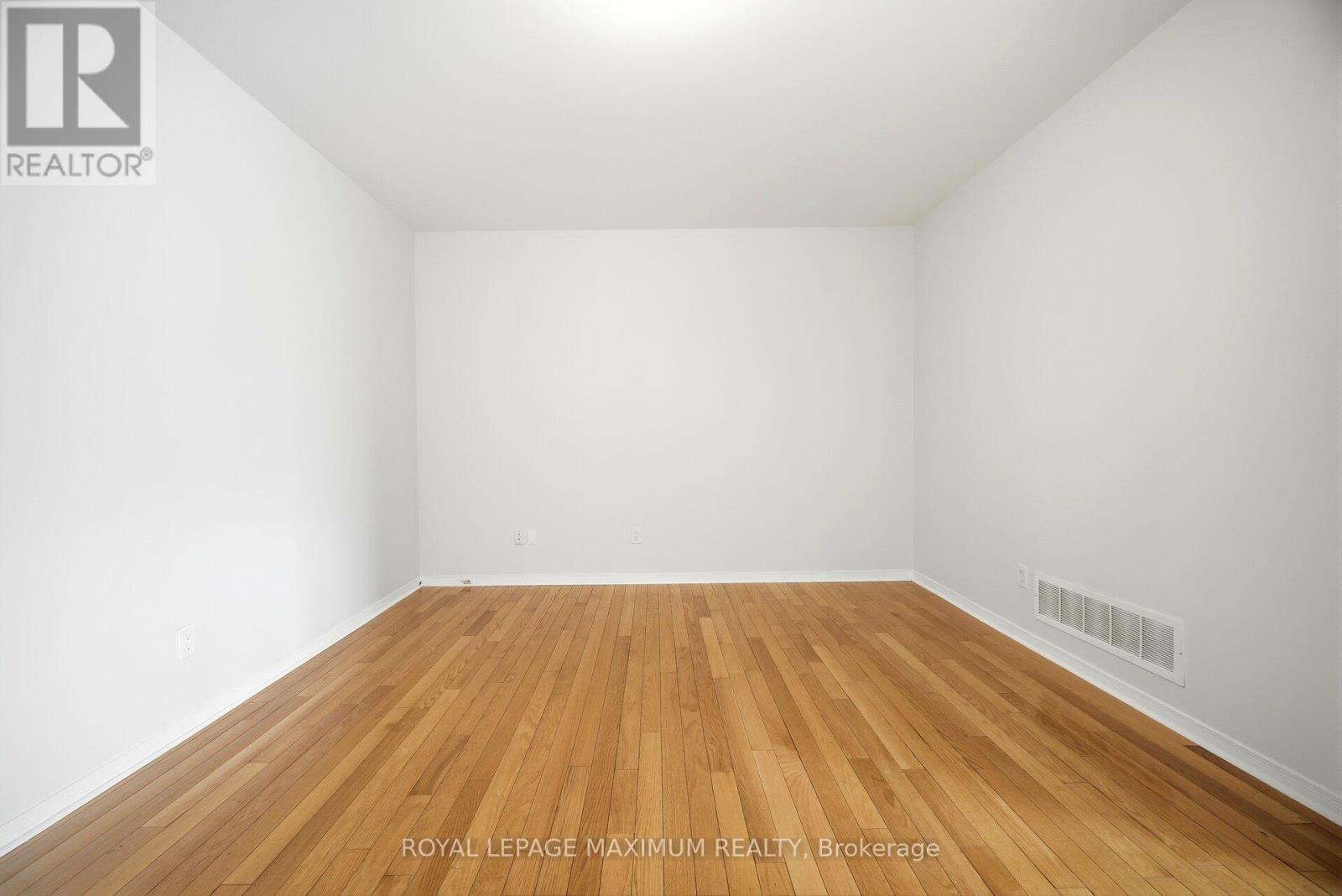 162 Gentile Circle, Vaughan, Ontario  L4H 1G4 - Photo 10 - N12684012