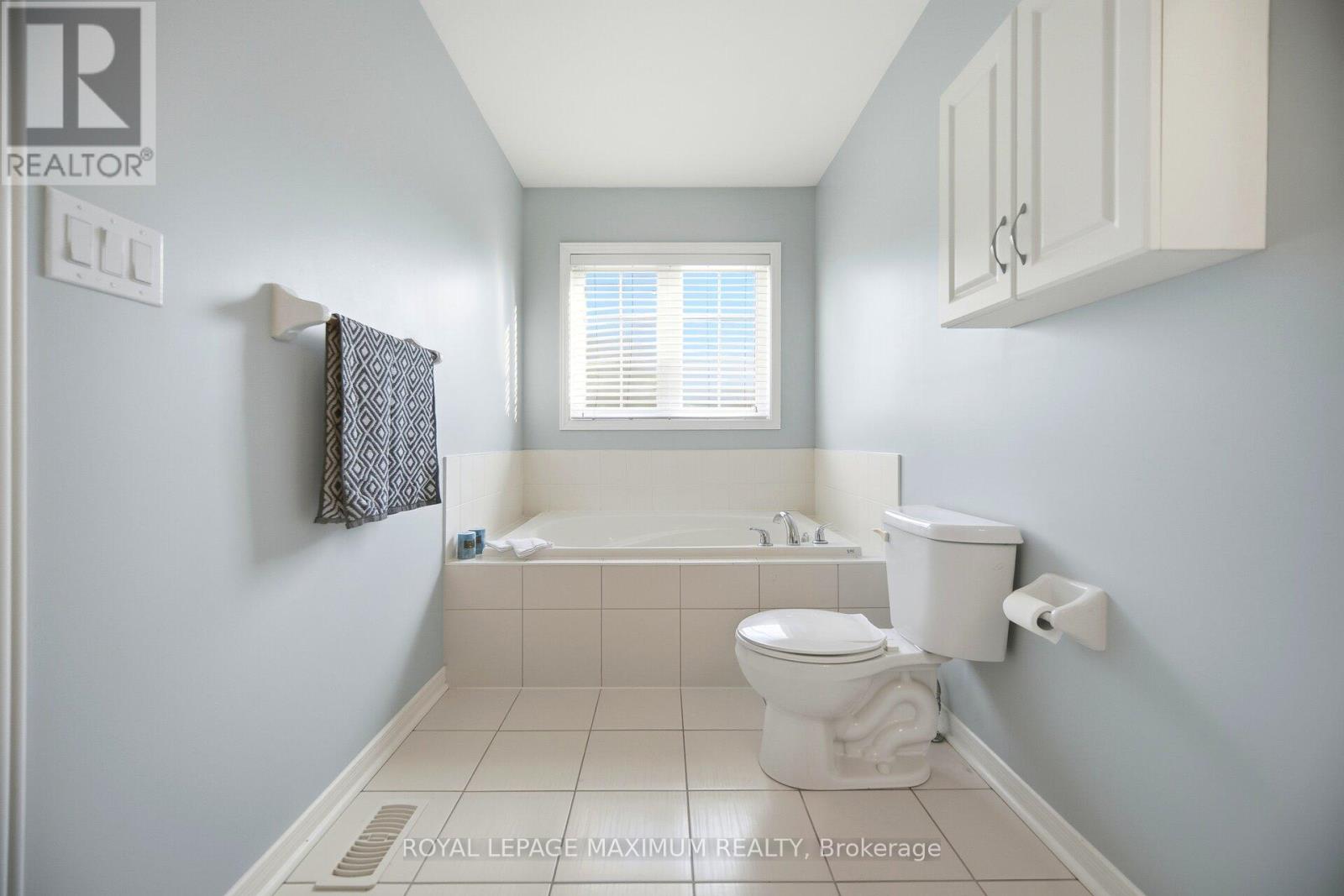 162 Gentile Circle, Vaughan, Ontario  L4H 1G4 - Photo 30 - N12684012