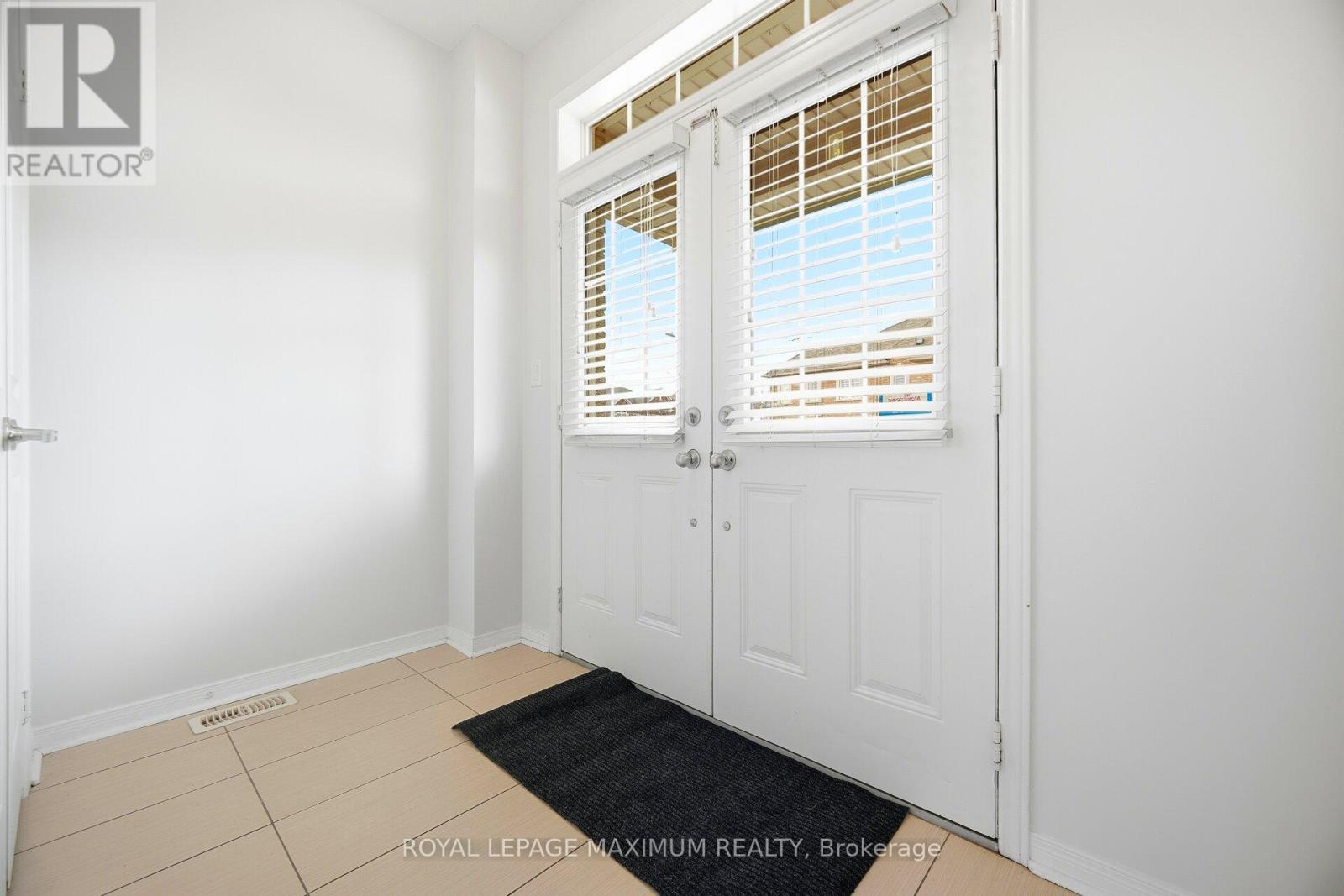 162 Gentile Circle, Vaughan, Ontario  L4H 1G4 - Photo 7 - N12684012