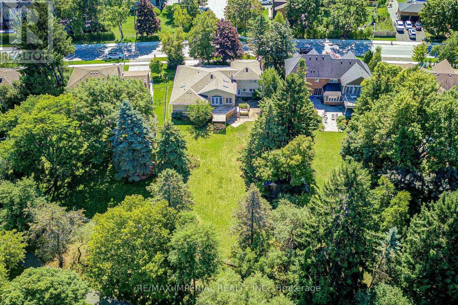 20 Blackforest Drive, Richmond Hill, Ontario  L4E 2P5 - Photo 33 - N12684014