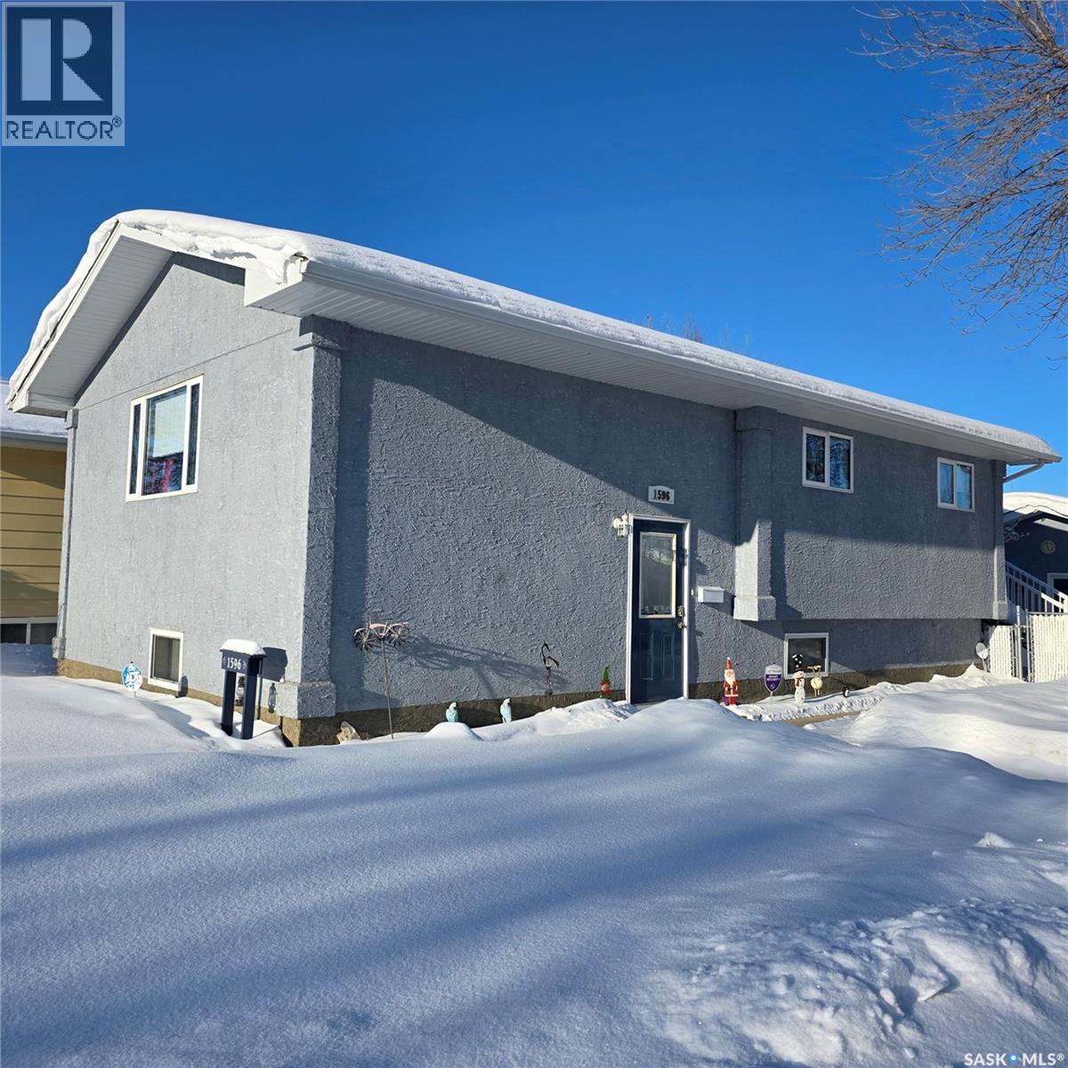 1596 McIntosh DRIVE, Prince Albert, Saskatchewan