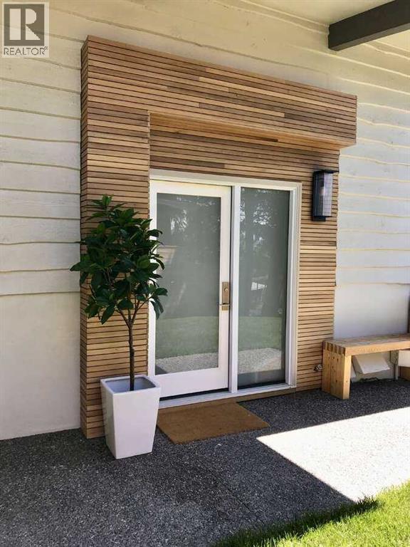 2724 Crawford Road Nw, Calgary, Alberta  T2L 1E1 - Photo 5 - A2263894