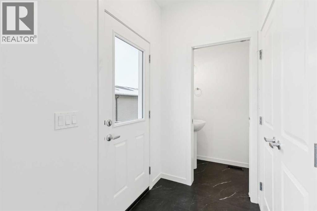 3586 Chestermere Boulevard, Chestermere, Alberta  T1Z 3A6 - Photo 21 - A2274476