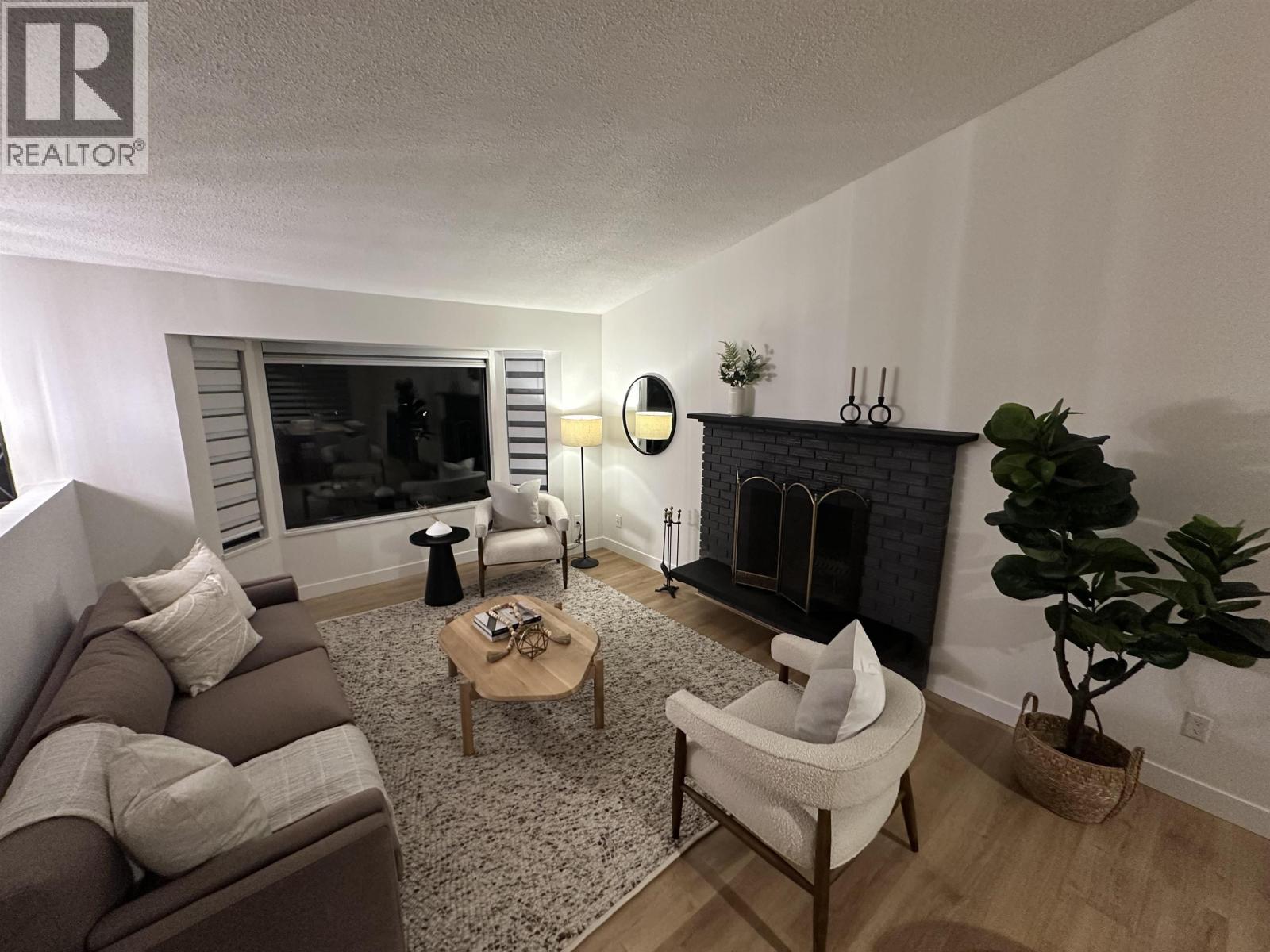 1777 CALEDONIA AVENUE, North Vancouver, British Columbia