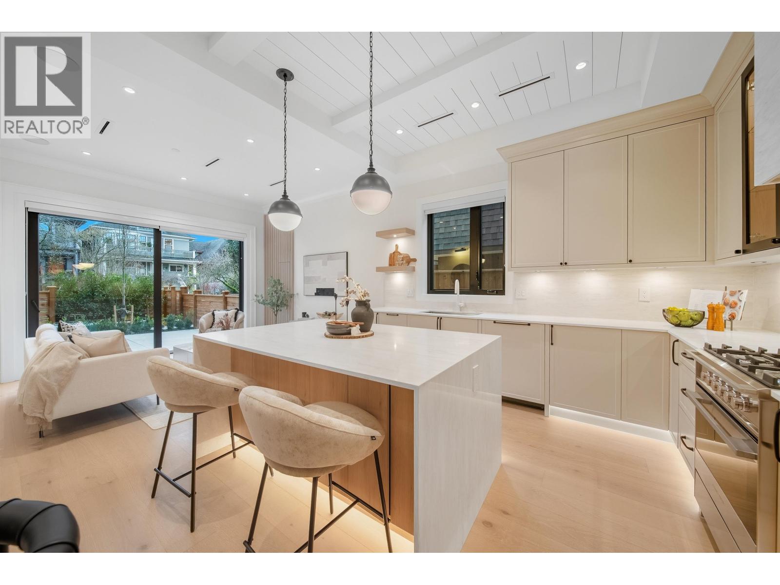 1 1841 Parker Street, Vancouver, British Columbia  V5L 2L1 - Photo 6 - R3076864