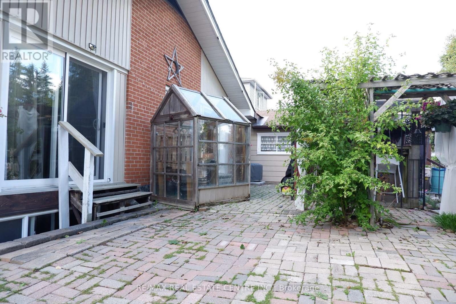 61 Cook Street, Halton Hills, Ontario  L7J 1Z5 - Photo 21 - W12684004