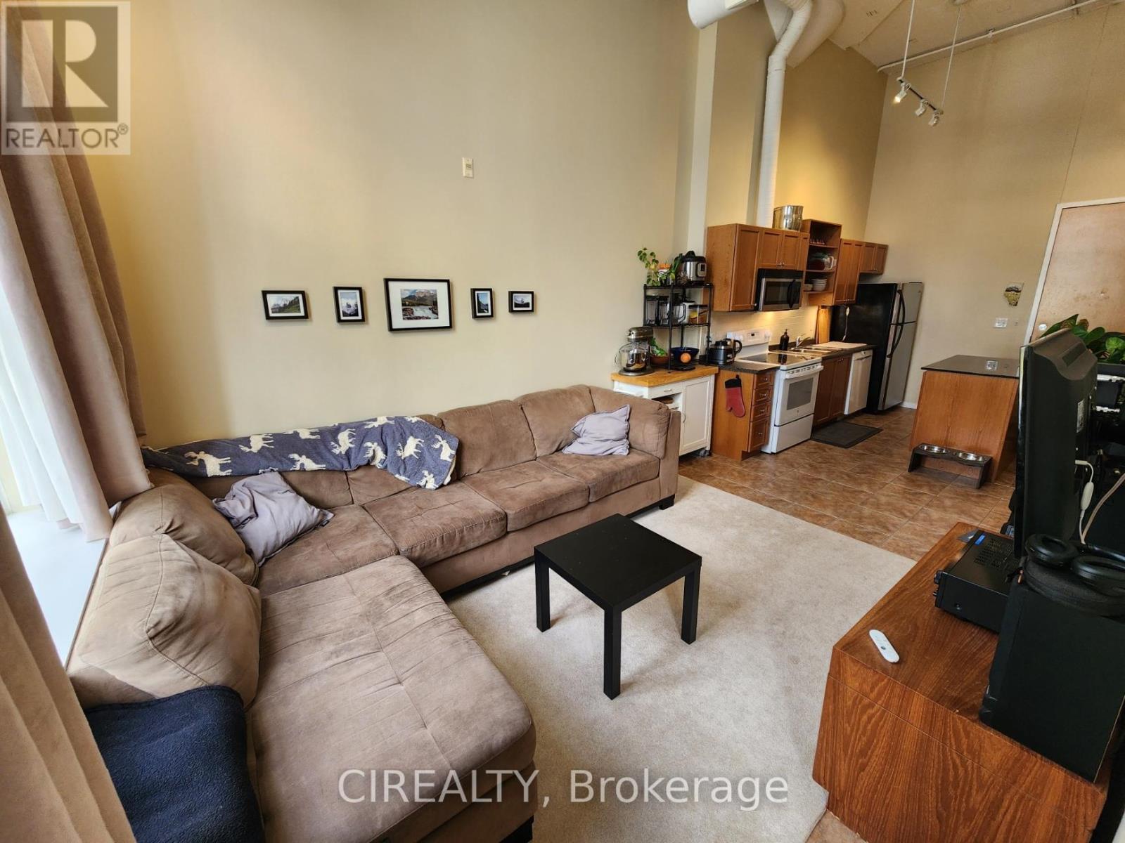 424 - 410 King Street W, Kitchener, Ontario  N2G 1C3 - Photo 12 - X12684002