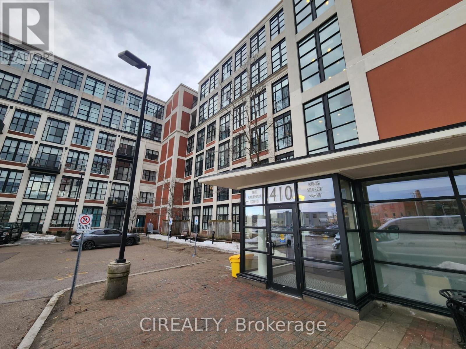 424 - 410 King Street W, Kitchener, Ontario  N2G 1C3 - Photo 4 - X12684002