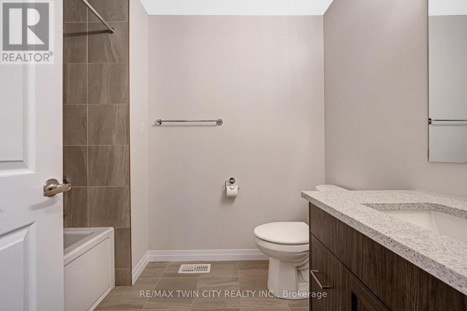 24 - 143 Elgin Street N, Cambridge, Ontario  N1R 5H6 - Photo 22 - X12684008