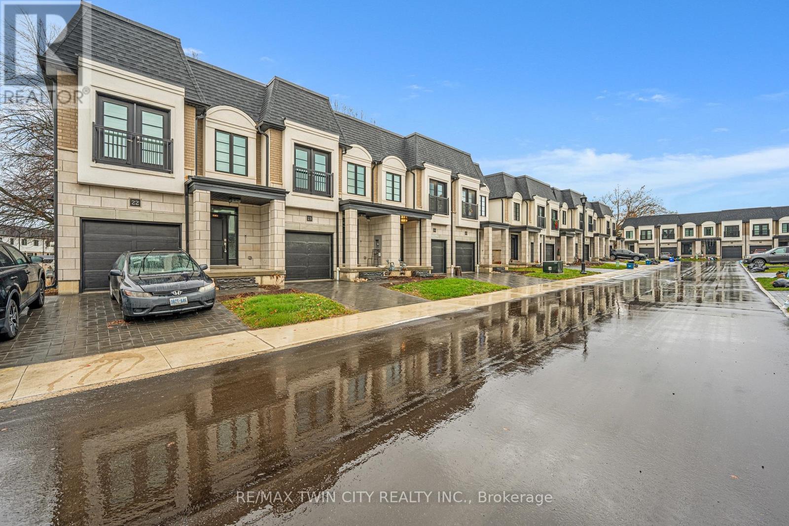 24 - 143 Elgin Street N, Cambridge, Ontario  N1R 5H6 - Photo 29 - X12684008