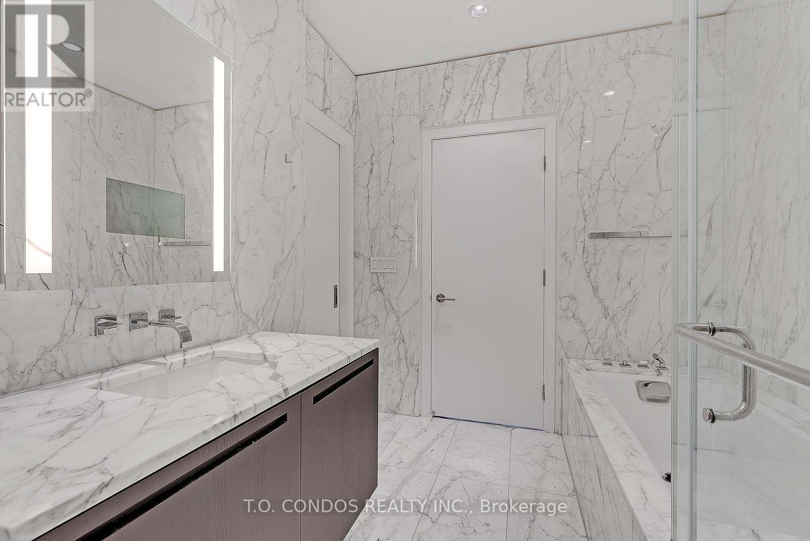 5807 - 180 University Avenue, Toronto, Ontario  M5H 0A2 - Photo 28 - C12683988