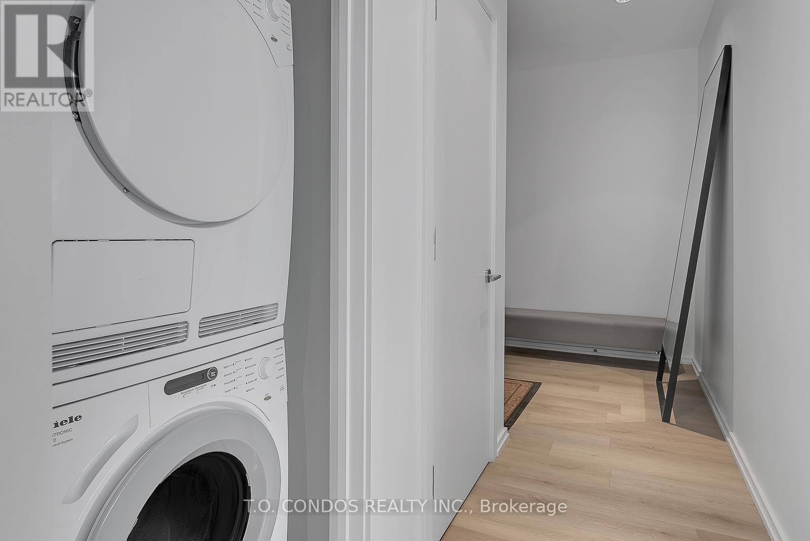 5807 - 180 University Avenue, Toronto, Ontario  M5H 0A2 - Photo 29 - C12683988