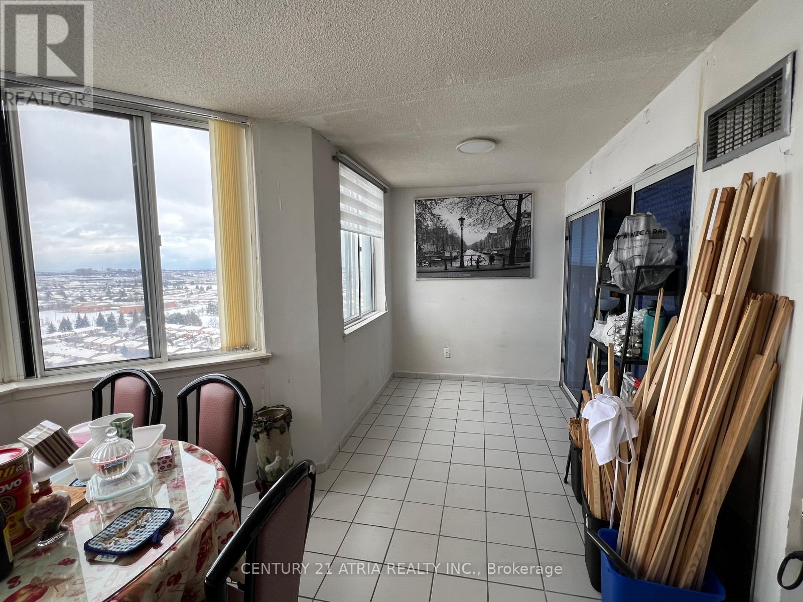 1913 - 80 Alton Towers Circle, Toronto, Ontario  M1V 5E8 - Photo 9 - E12587990